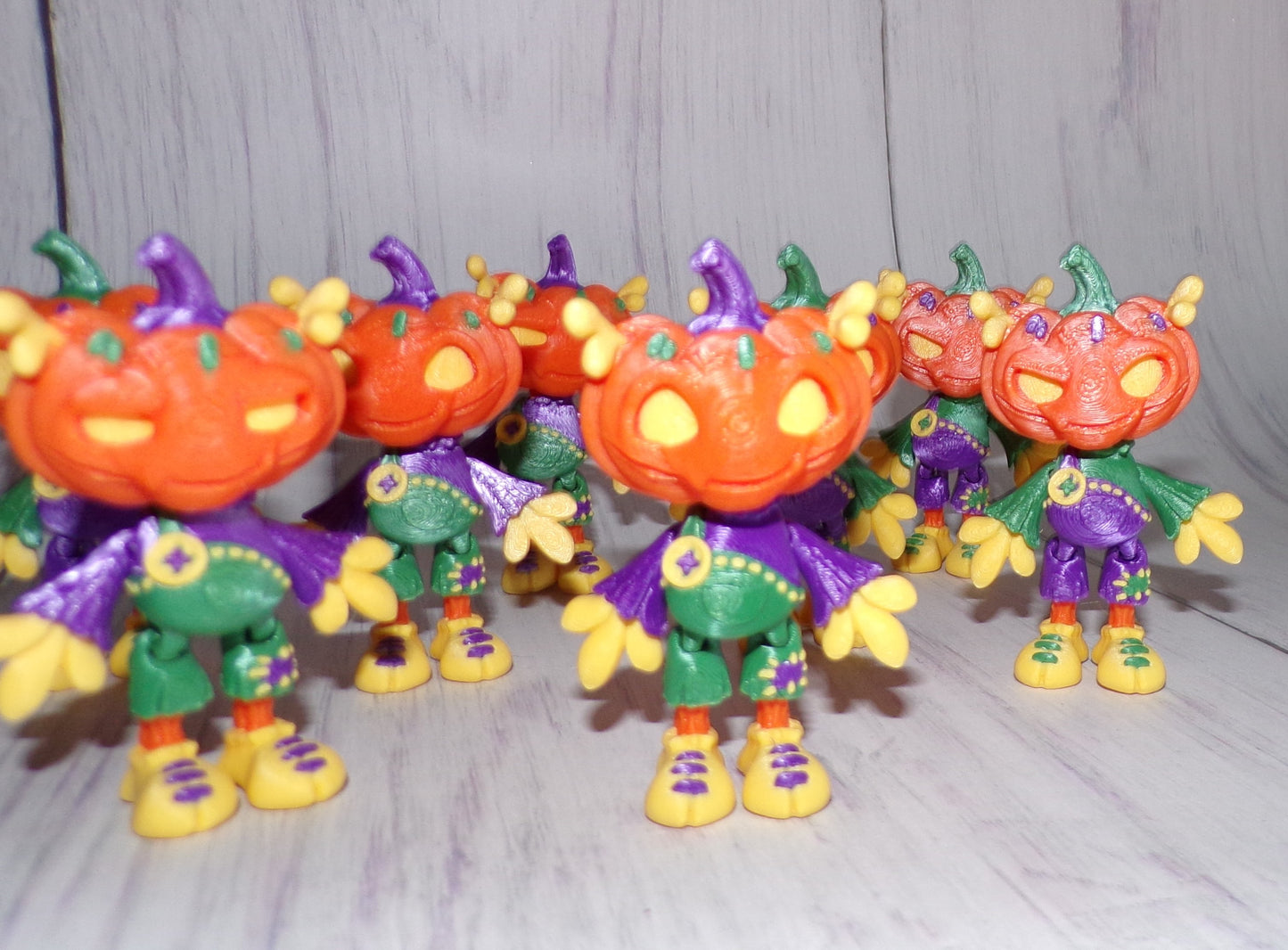 Mini Pumpkin People,Set of 2, 3 inches tall, 3D Printed Articulated Figurine - Wonderland 3D Printing