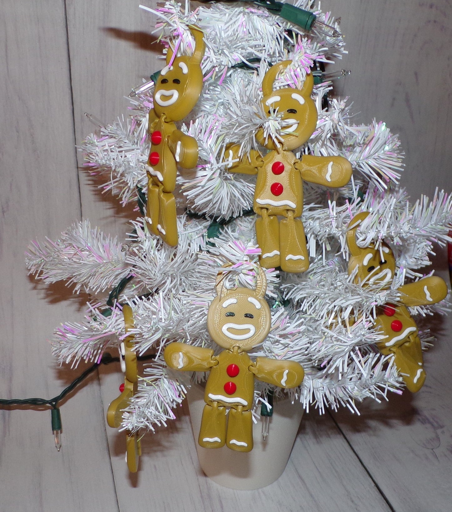 Gingerbread Man 3D Printed Articulated Figurine Ornaments - Wonderland 3D Printing