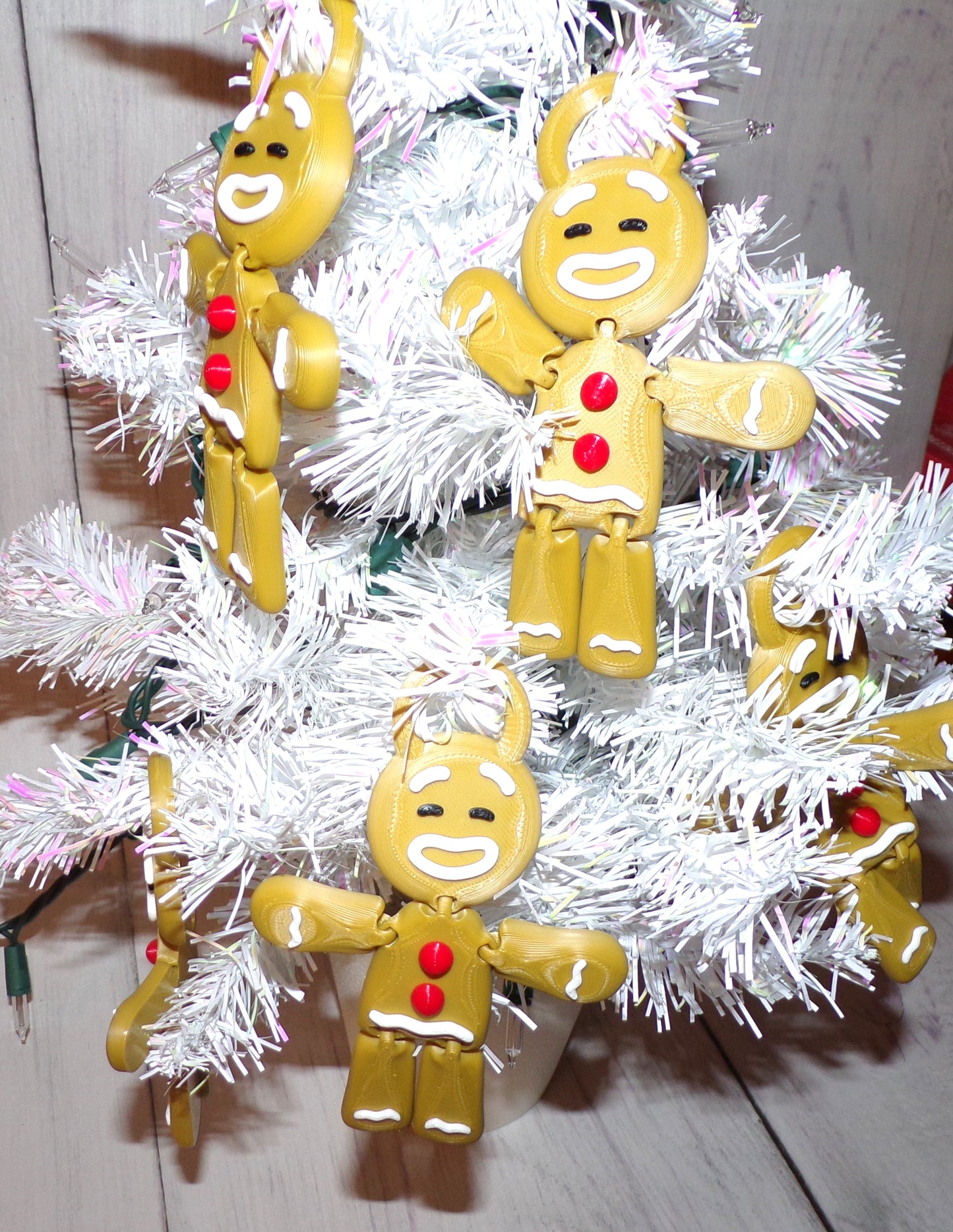 Gingerbread Man 3D Printed Articulated Figurine Ornaments - Wonderland 3D Printing
