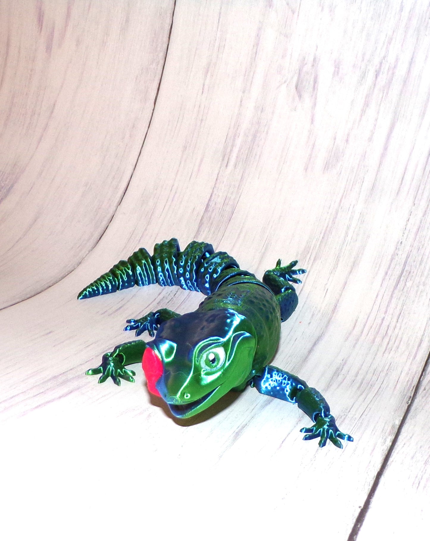 Licking Gecko - Wonderland 3D Printing