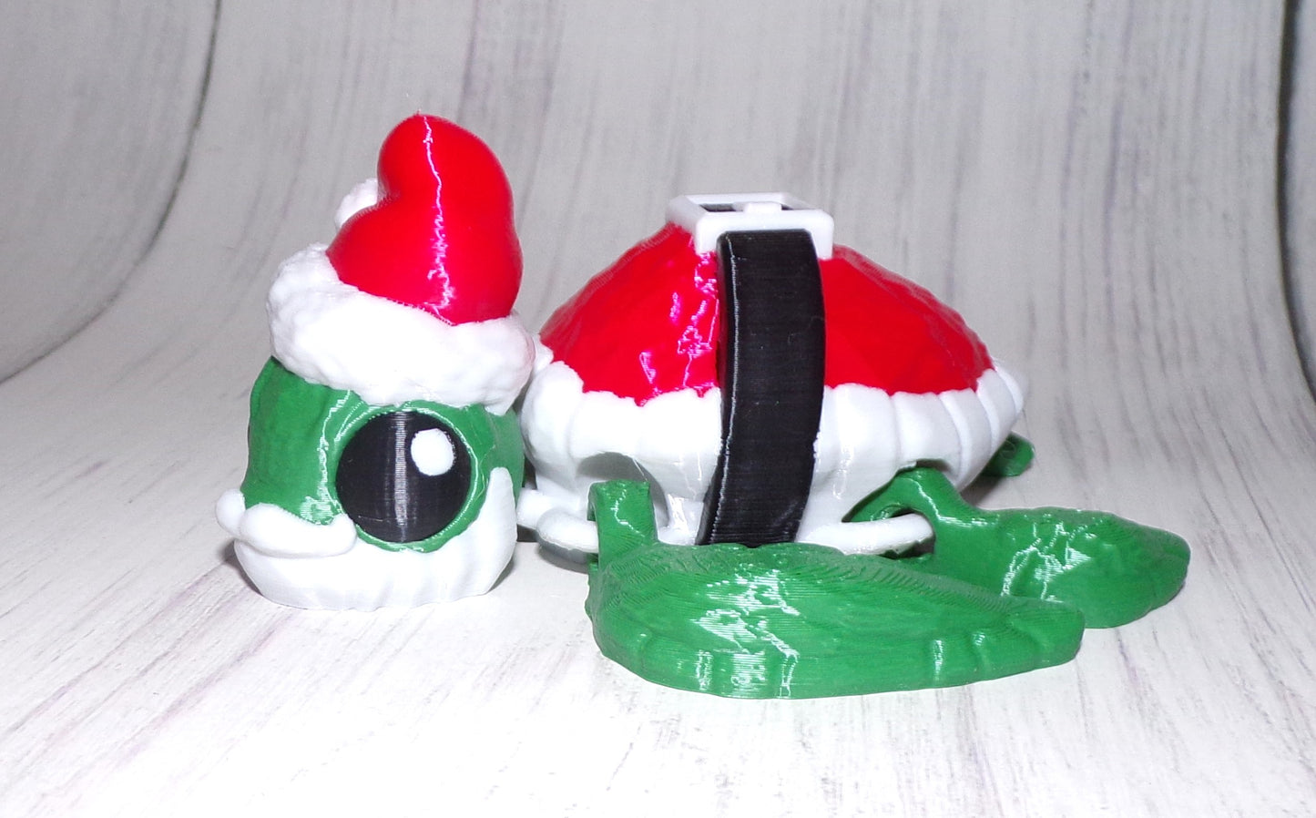 Santa Turtle 3D Printed Articulated Figurine - Wonderland 3D Printing
