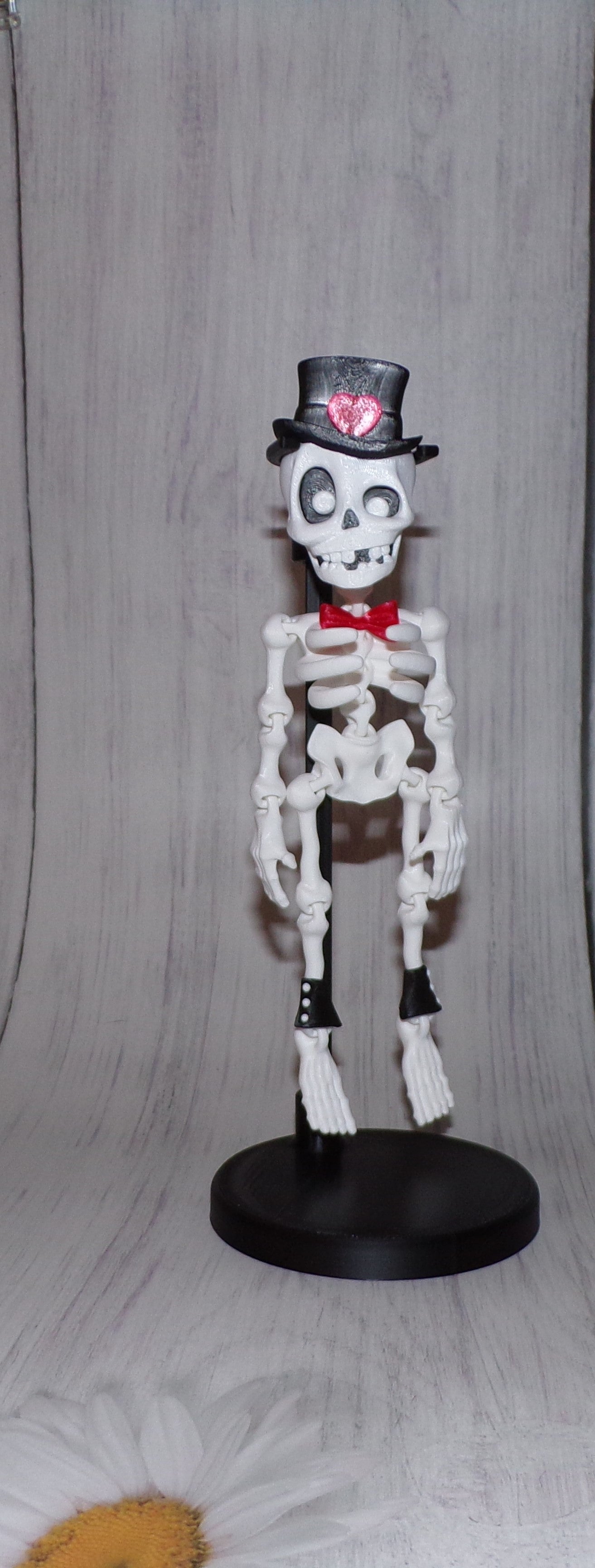 Dapper Skeleton (comes with custom stand) - Wonderland 3D Printing