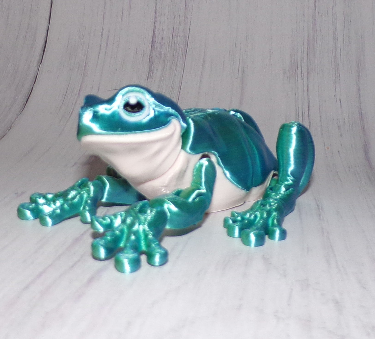 Whites Tree Frog 3D Printed Articulated Figurine - Wonderland 3D Printing
