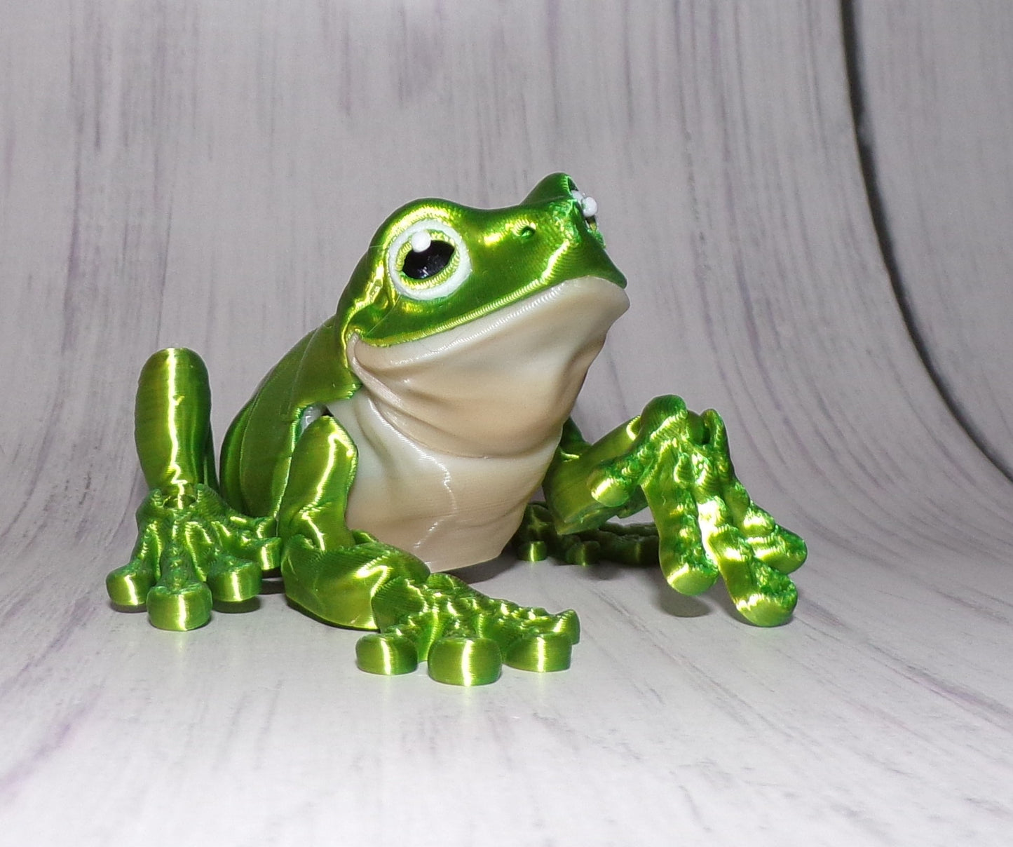 Whites Tree Frog 3D Printed Articulated Figurine - Wonderland 3D Printing