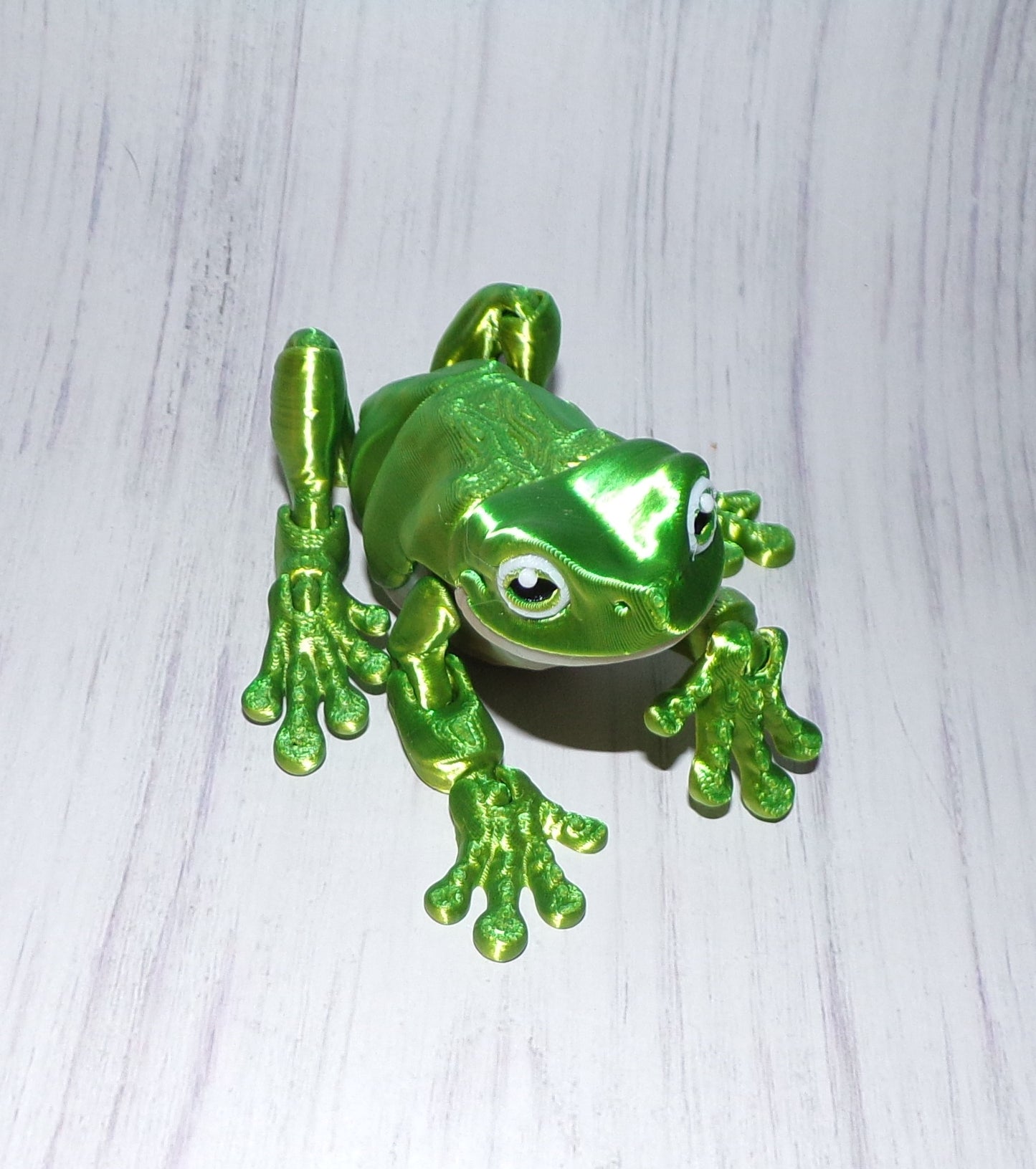 Whites Tree Frog 3D Printed Articulated Figurine - Wonderland 3D Printing