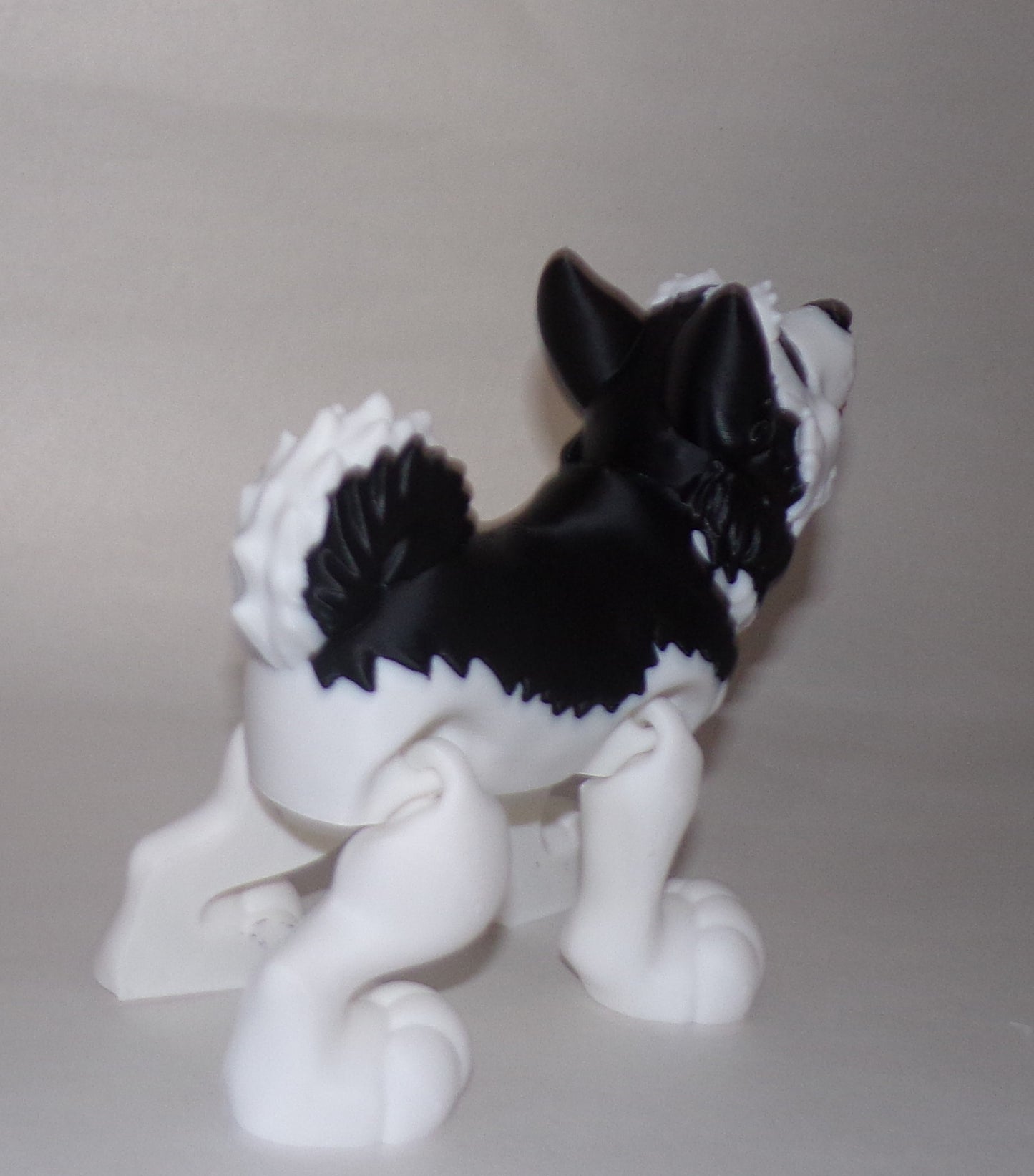 Husky 3D Printed Articulated Figurine - Wonderland 3D Printing