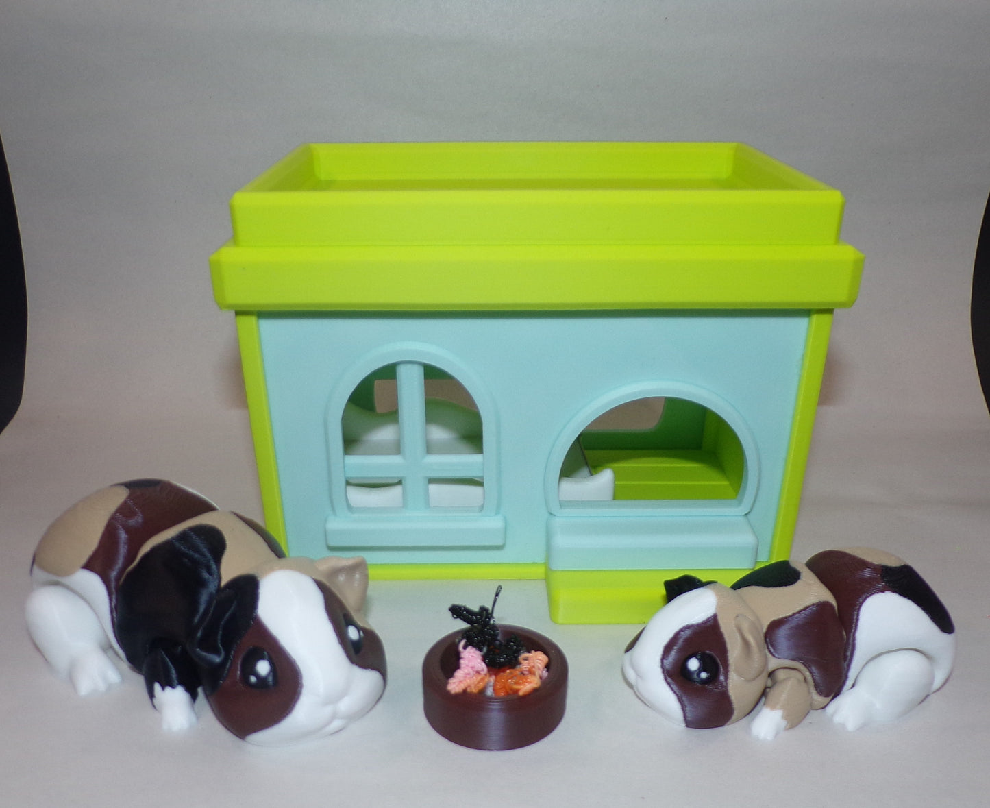 Guinea Pig Articulated 3d Printed Figurine with Playhouse Options - Wonderland 3D Printing