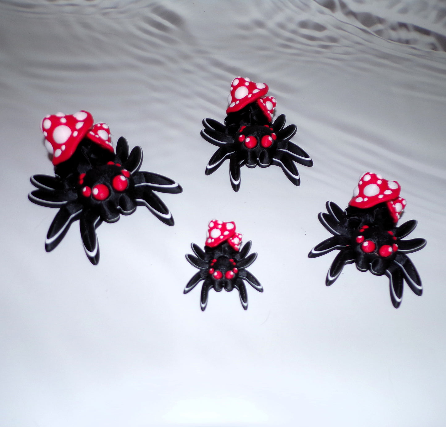 Tiny Mushroom Spider-3D printed - Wonderland 3D Printing