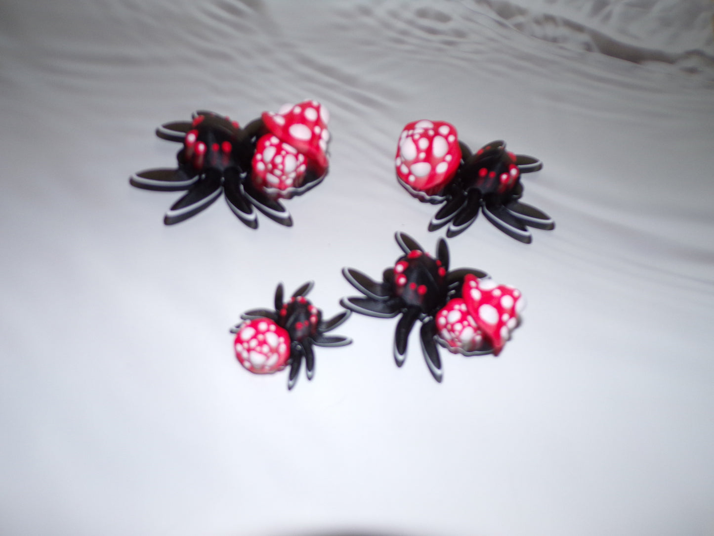 Tiny Mushroom Spider-3D printed - Wonderland 3D Printing