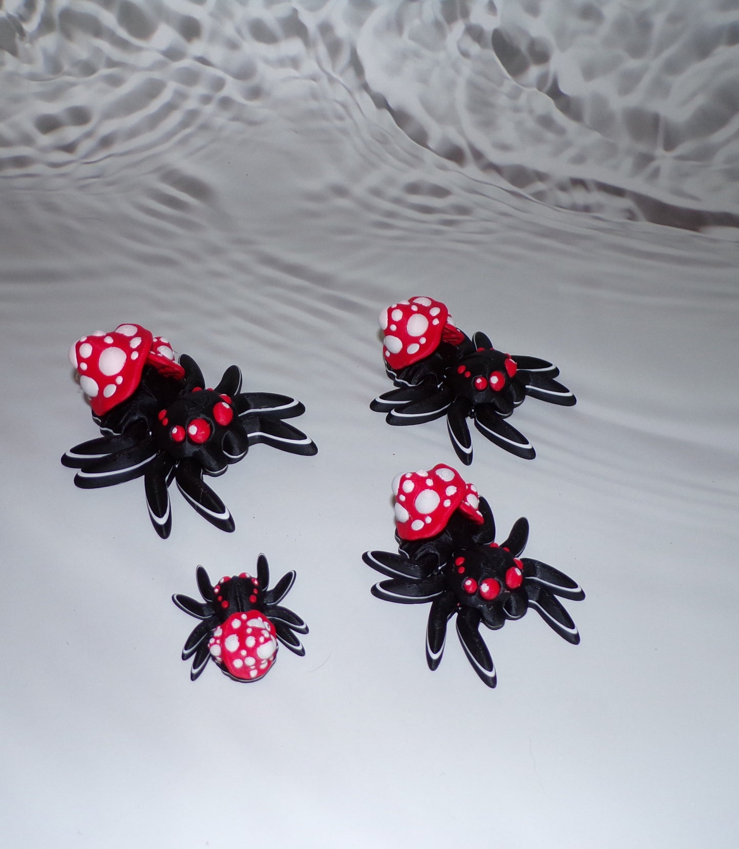 Tiny Mushroom Spider-3D printed - Wonderland 3D Printing