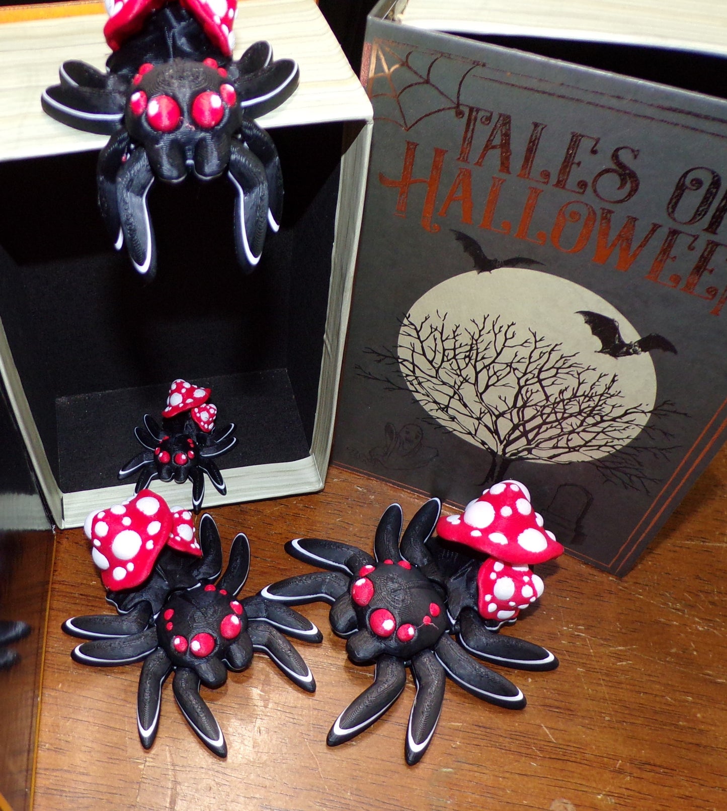Tiny Mushroom Spider-3D printed - Wonderland 3D Printing