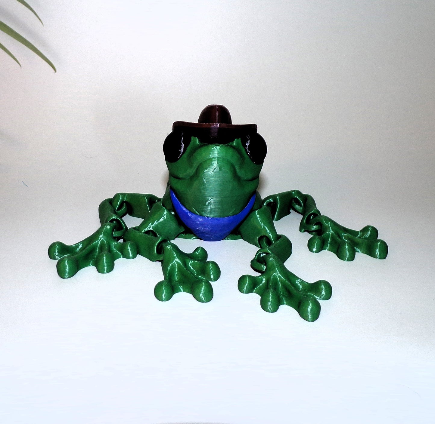 Cowboy Frog: 3D Printed Articulated Fidget Toy - Wonderland 3D Printing