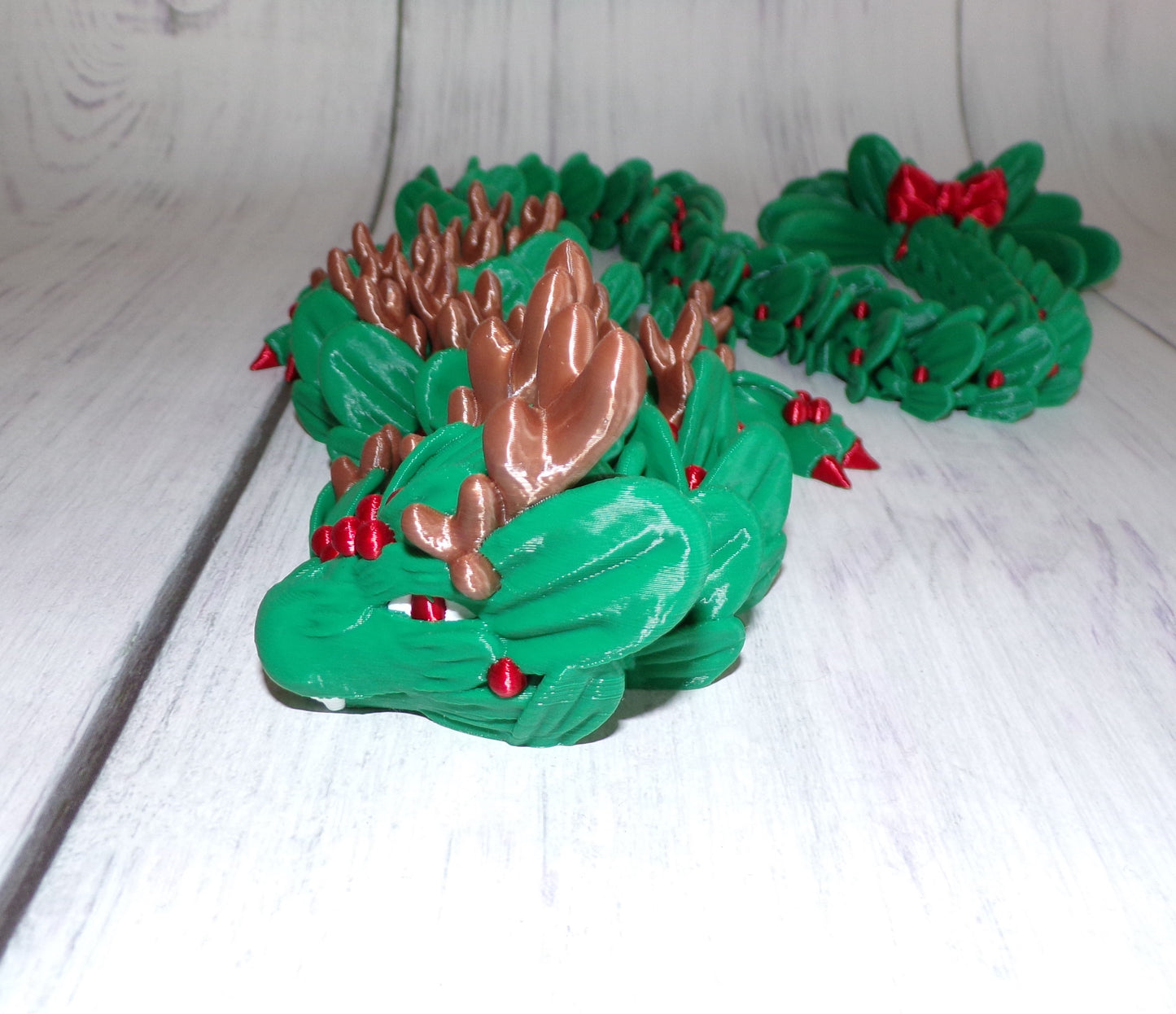 Mistletoe Dragon and Baby Dragon Articulated 3d printed - Wonderland 3D Printing