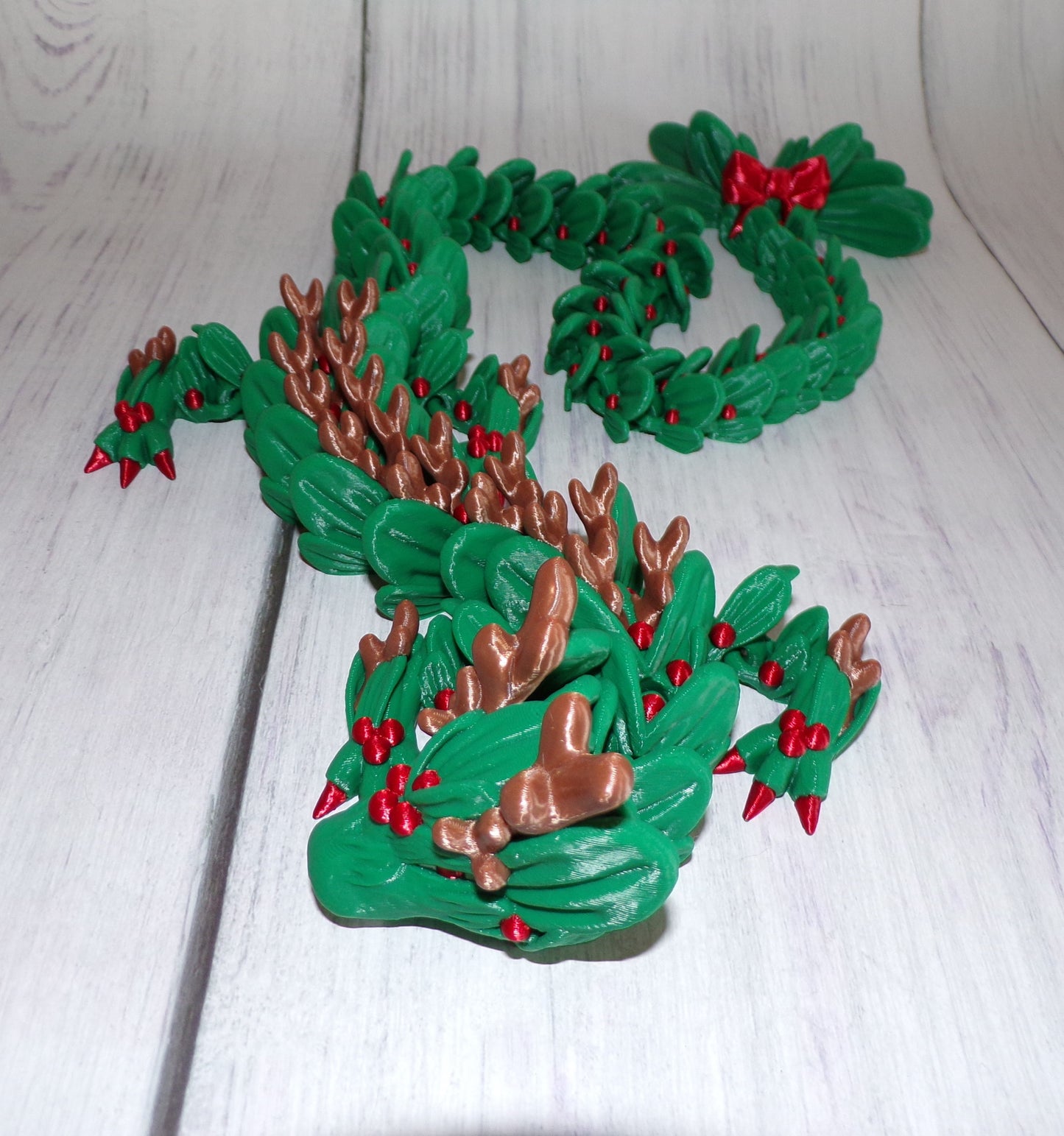 Mistletoe Dragon and Baby Dragon Articulated 3d printed - Wonderland 3D Printing