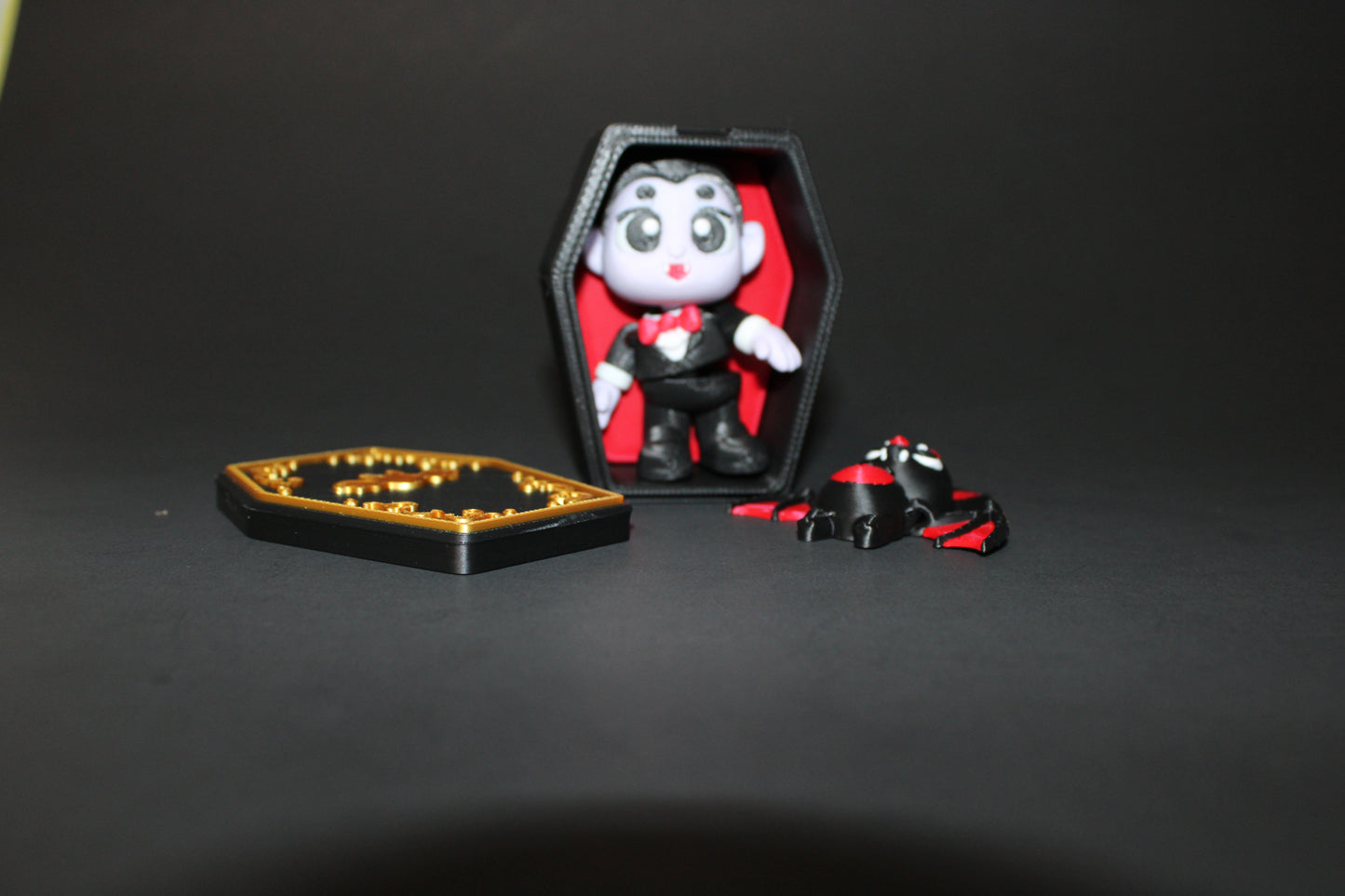 3D Printed Articulated Dracula with Coffin and Tiny bat 2.5"