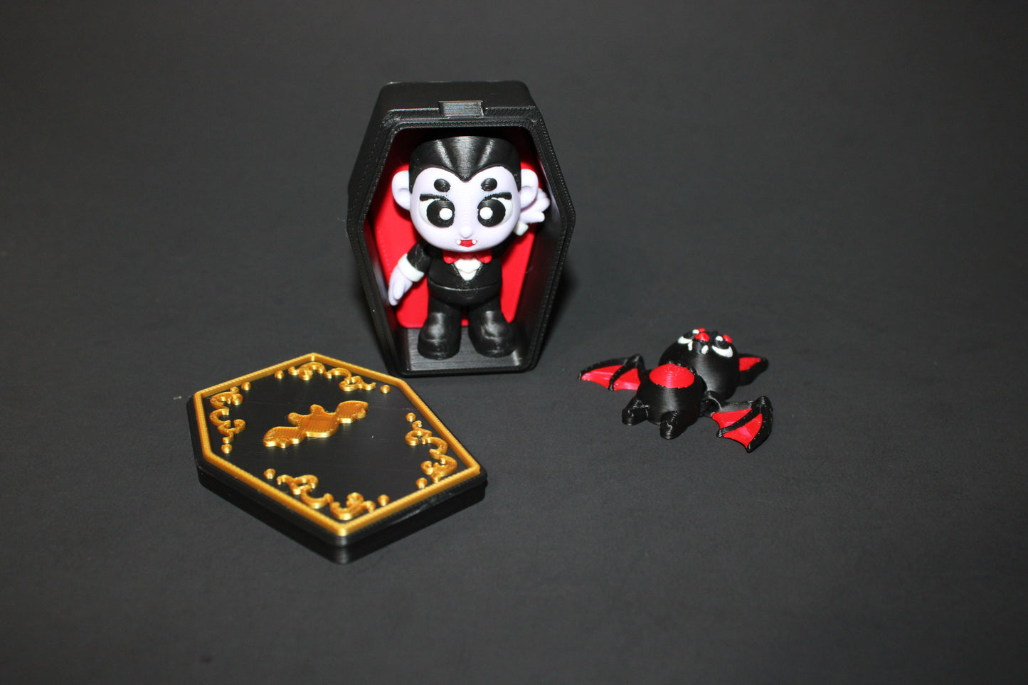 3D Printed Articulated Dracula with Coffin and Tiny bat 2.5"