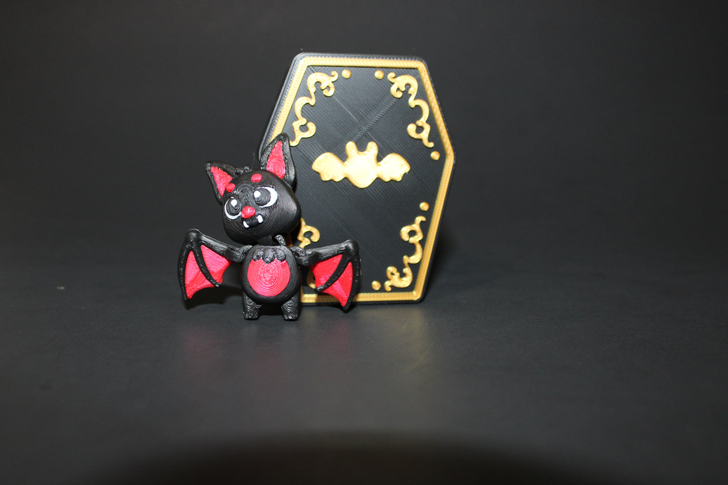 3D Printed Articulated Dracula with Coffin and Tiny bat 2.5"