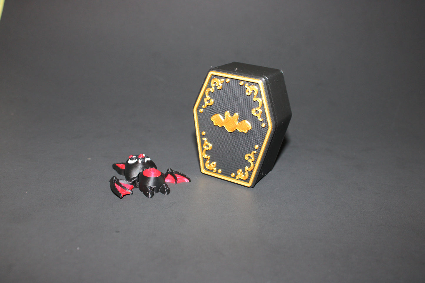 3D Printed Articulated Dracula with Coffin and Tiny bat 2.5"
