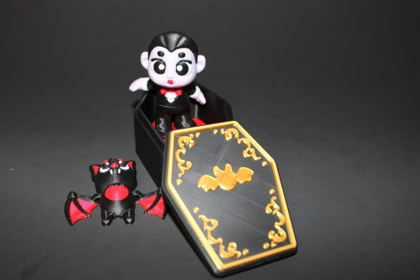 3D Printed Articulated Dracula with Coffin and Tiny bat 2.5"