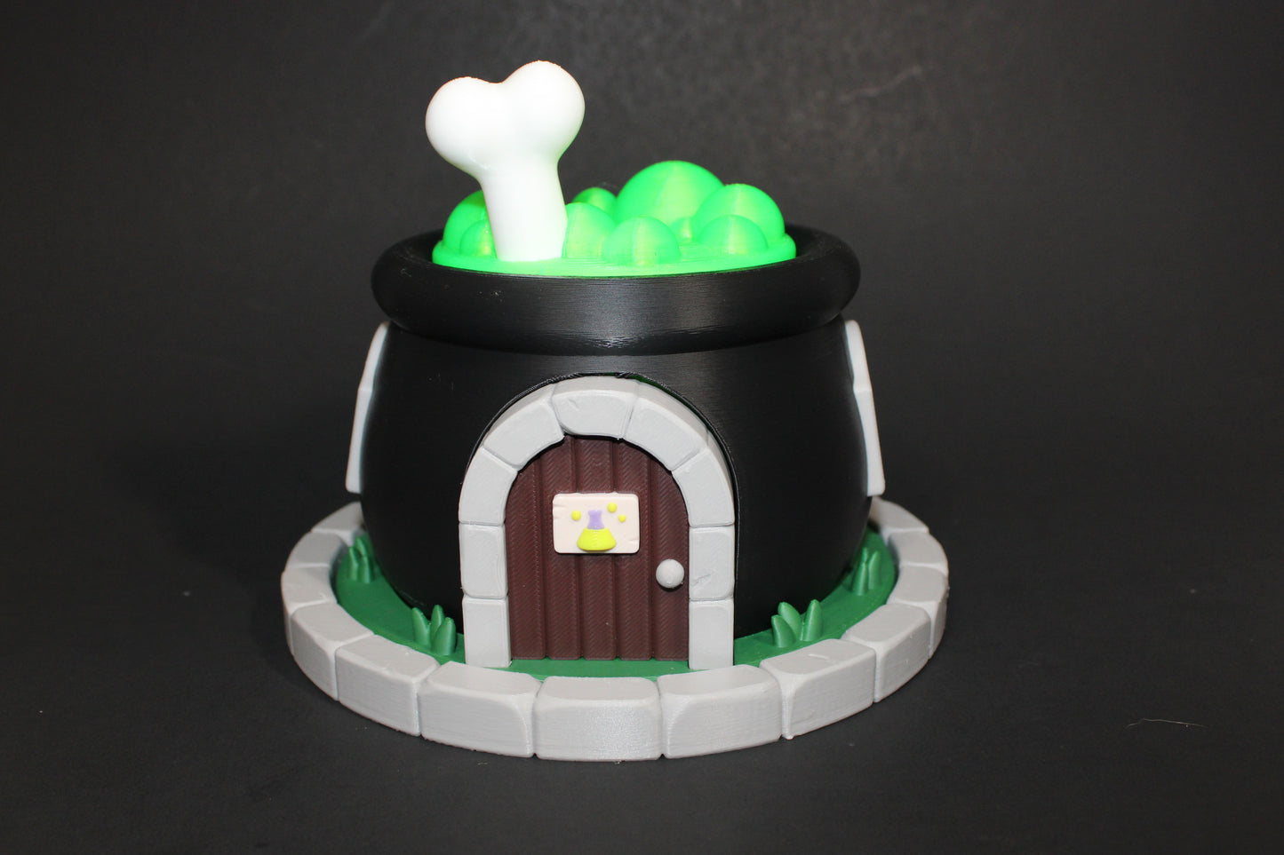 3D Printed Articulated Witch with Cauldron House, comes with 2 Witches, 2brroms and 2 cats