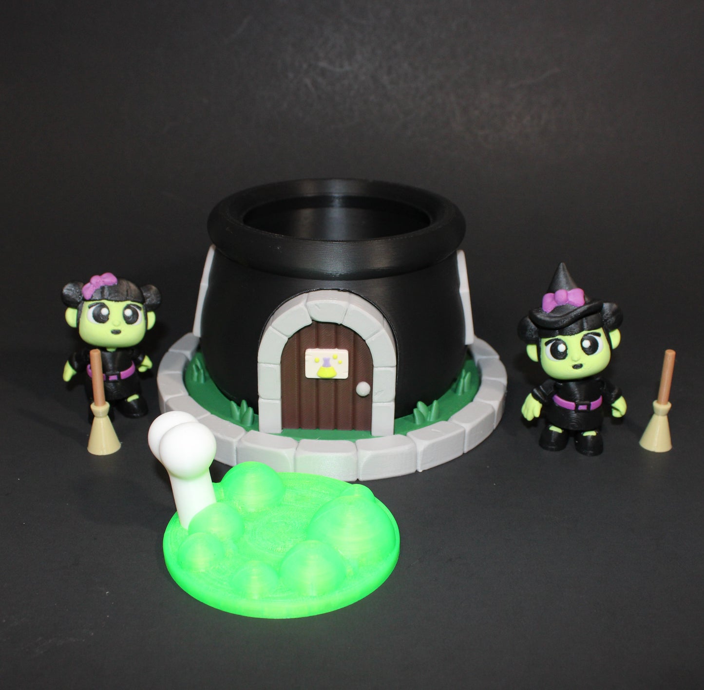 3D Printed Articulated Witch with Cauldron House, comes with 2 Witches, 2brroms and 2 cats