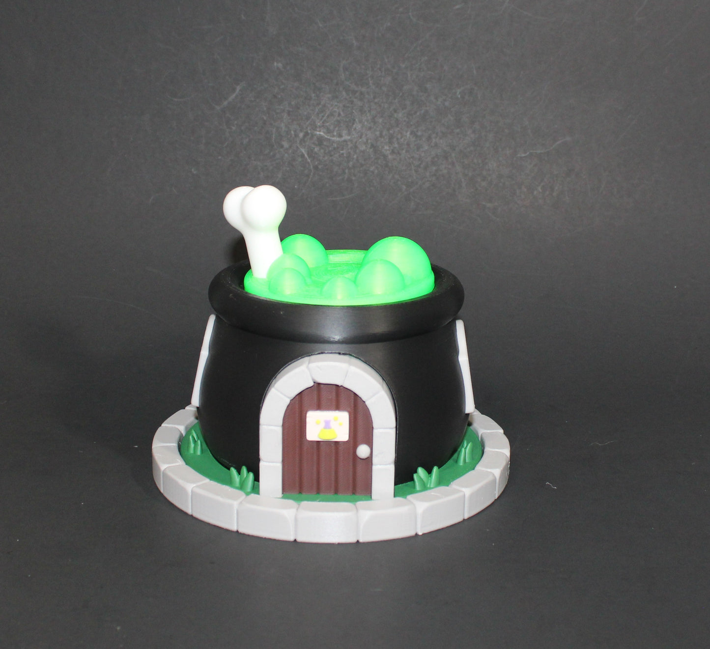 3D Printed Articulated Witch with Cauldron House, comes with 2 Witches, 2brroms and 2 cats