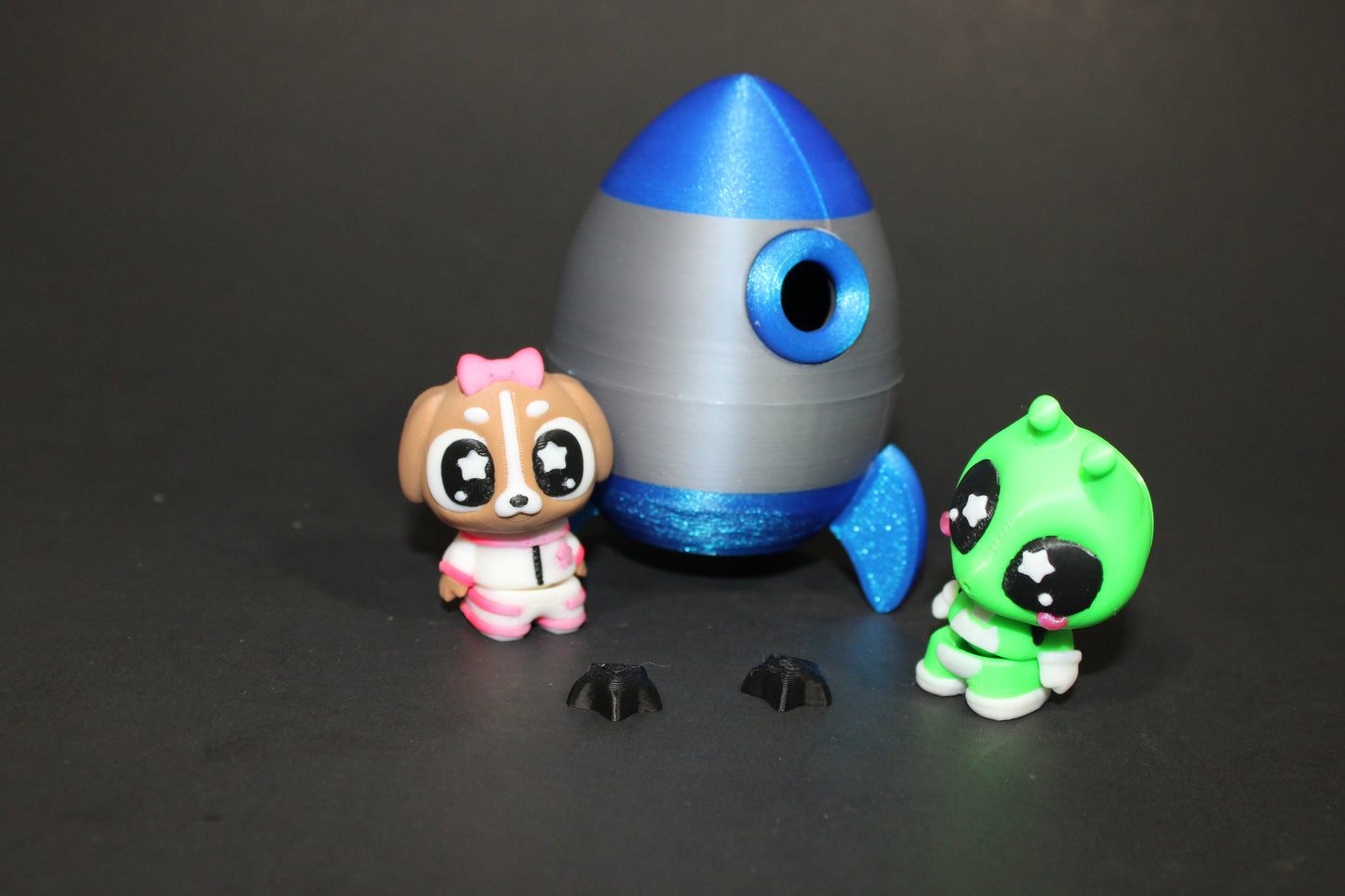3D Printed Flexi Astro Dog and Alien with Spaceship