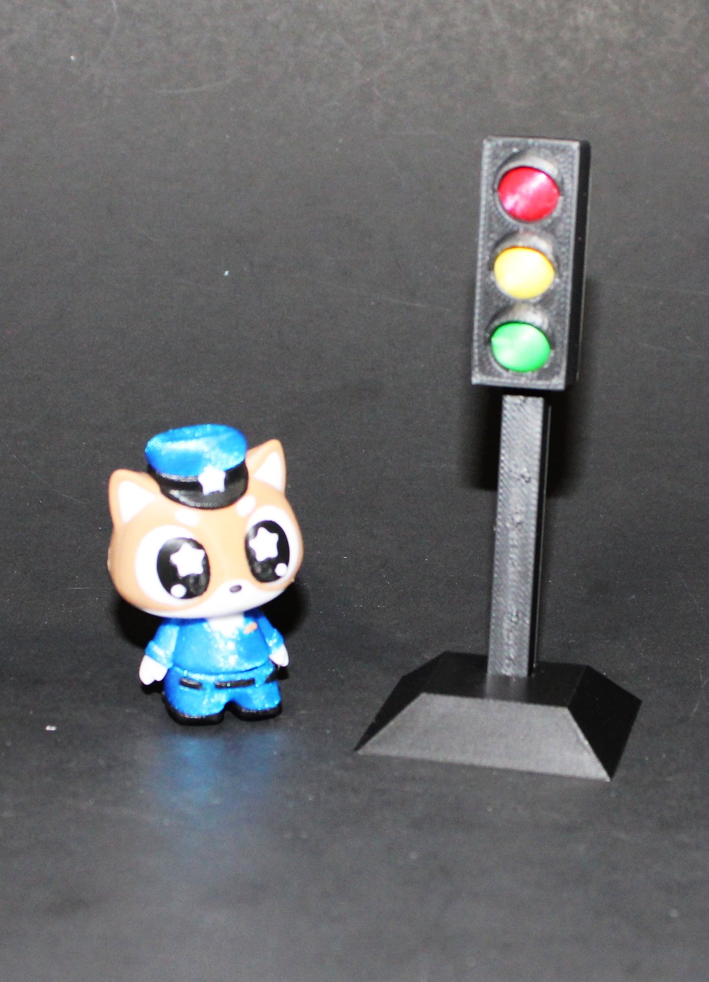 3D Printed Flexi Police Dog with Stop Light