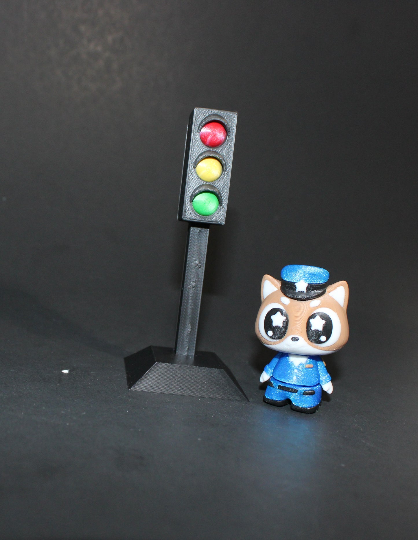 3D Printed Flexi Police Dog with Stop Light