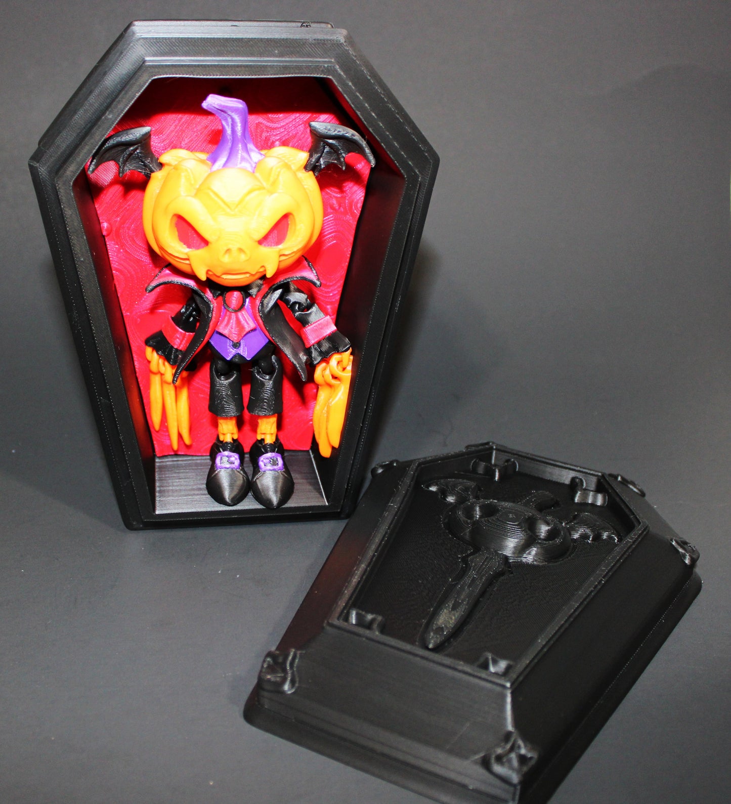 3D Printed Articulated Pumpkin Dracula with Coffin Figurine