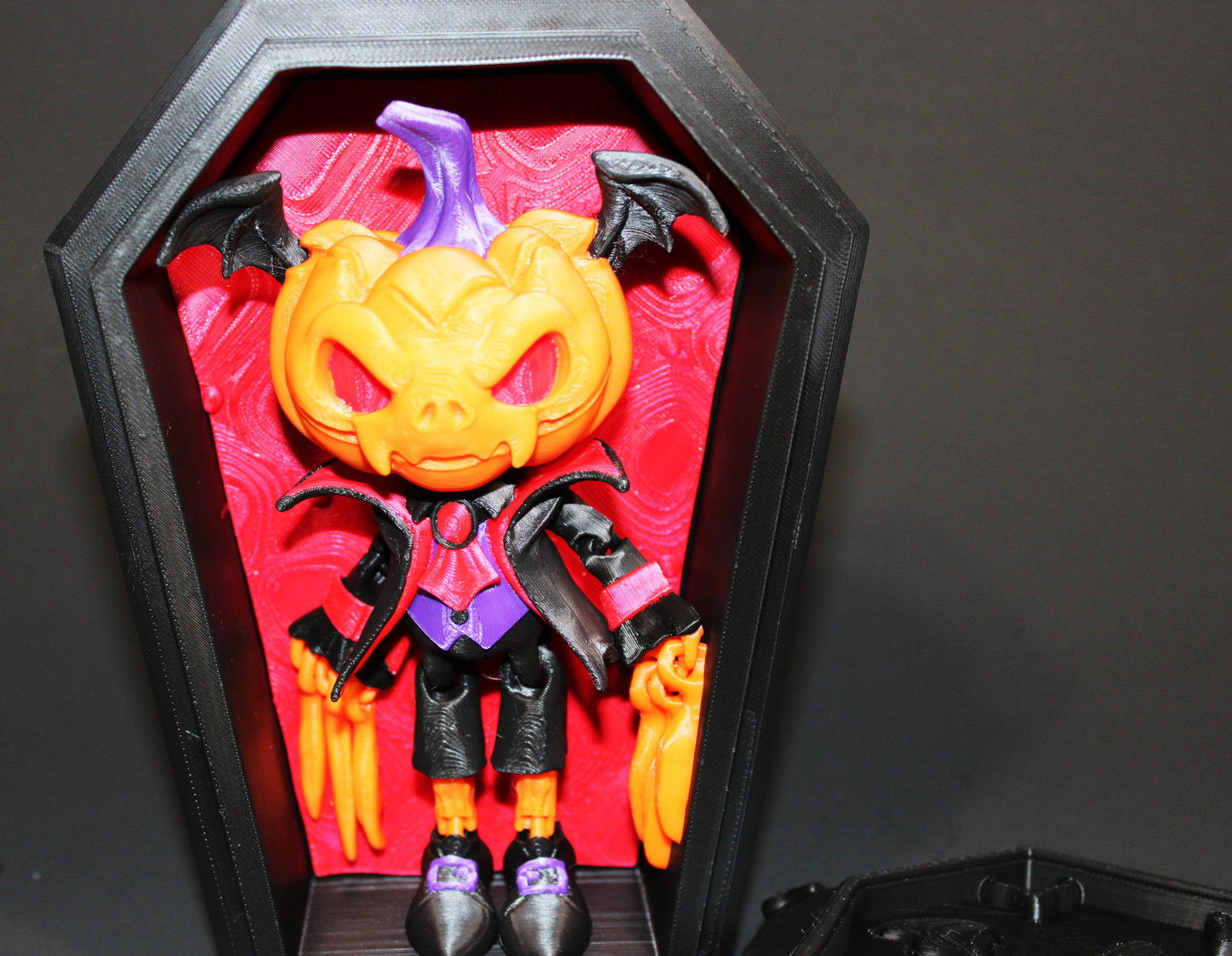 3D Printed Articulated Pumpkin Dracula with Coffin Figurine