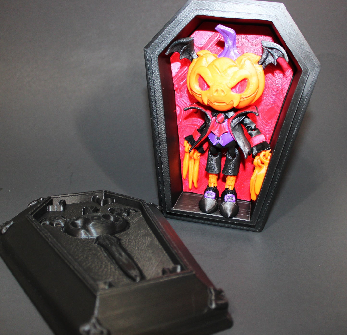 3D Printed Articulated Pumpkin Dracula with Coffin Figurine