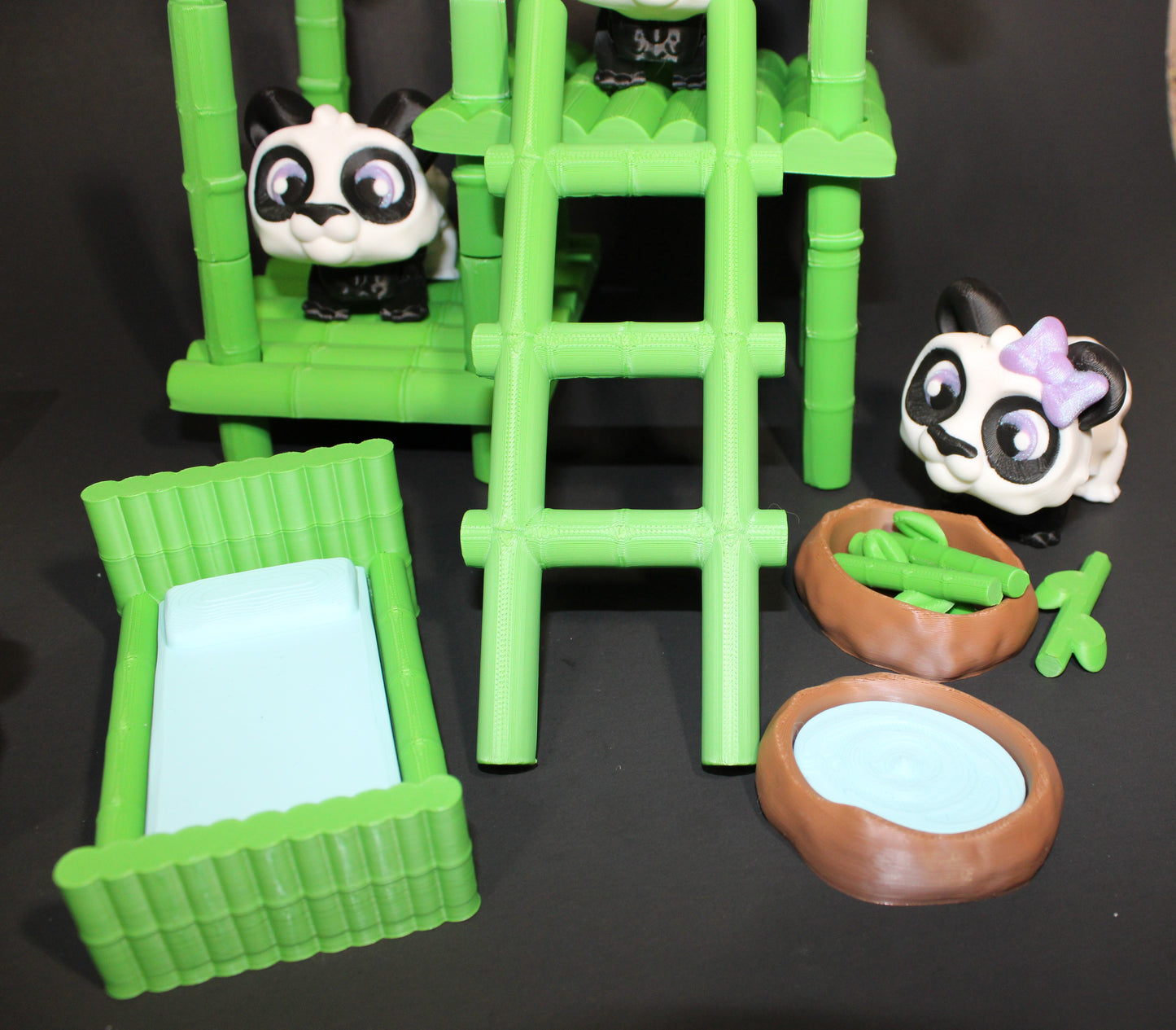 3D Printed Panda Play Set: Regular Set Includes Bamboo House, Bed, Feeding Bowls, Bamboo shoots, 1 Panda-Please read the description.