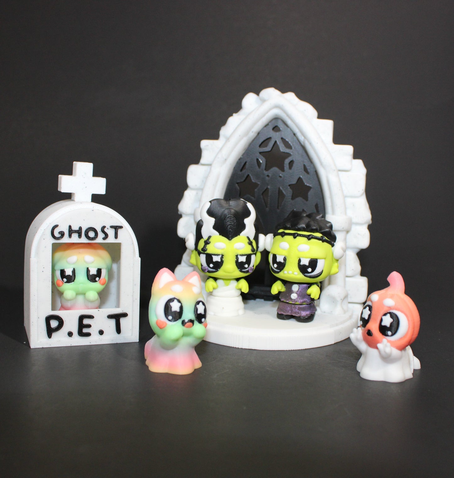 3D Printed Flexi Gothic Crypt Showcase-Includes Frankenstein and Bride, along with a ghost pet tombstone and two ghost pets.