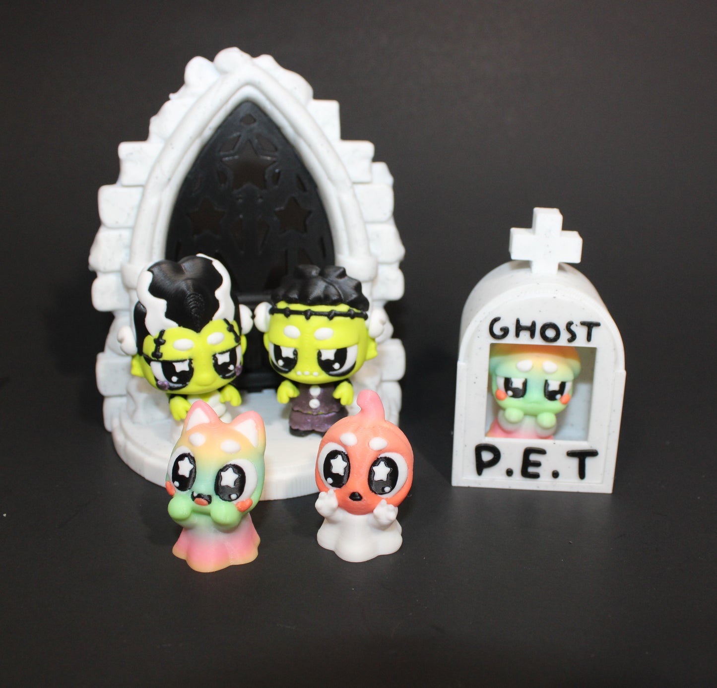 3D Printed Flexi Gothic Crypt Showcase-Includes Frankenstein and Bride, along with a ghost pet tombstone and two ghost pets.