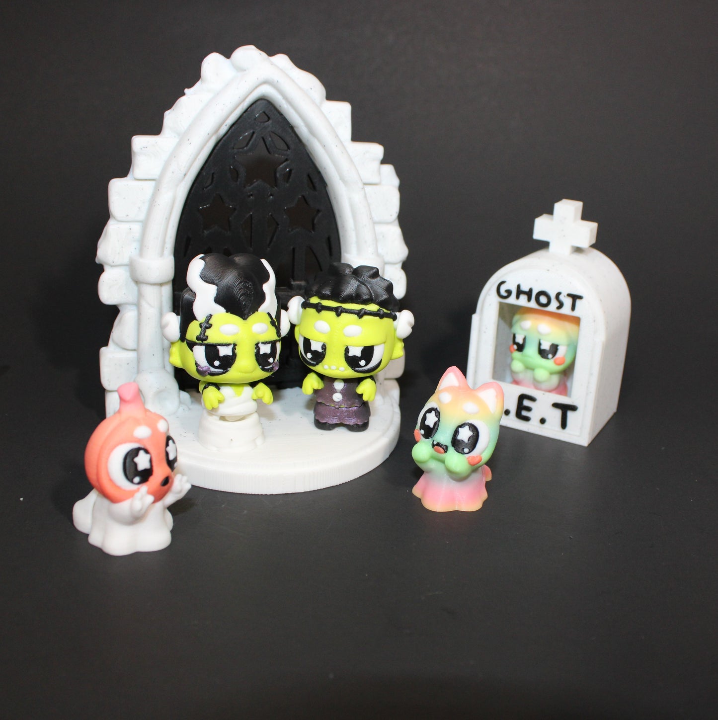 3D Printed Flexi Gothic Crypt Showcase-Includes Frankenstein and Bride, along with a ghost pet tombstone and two ghost pets.