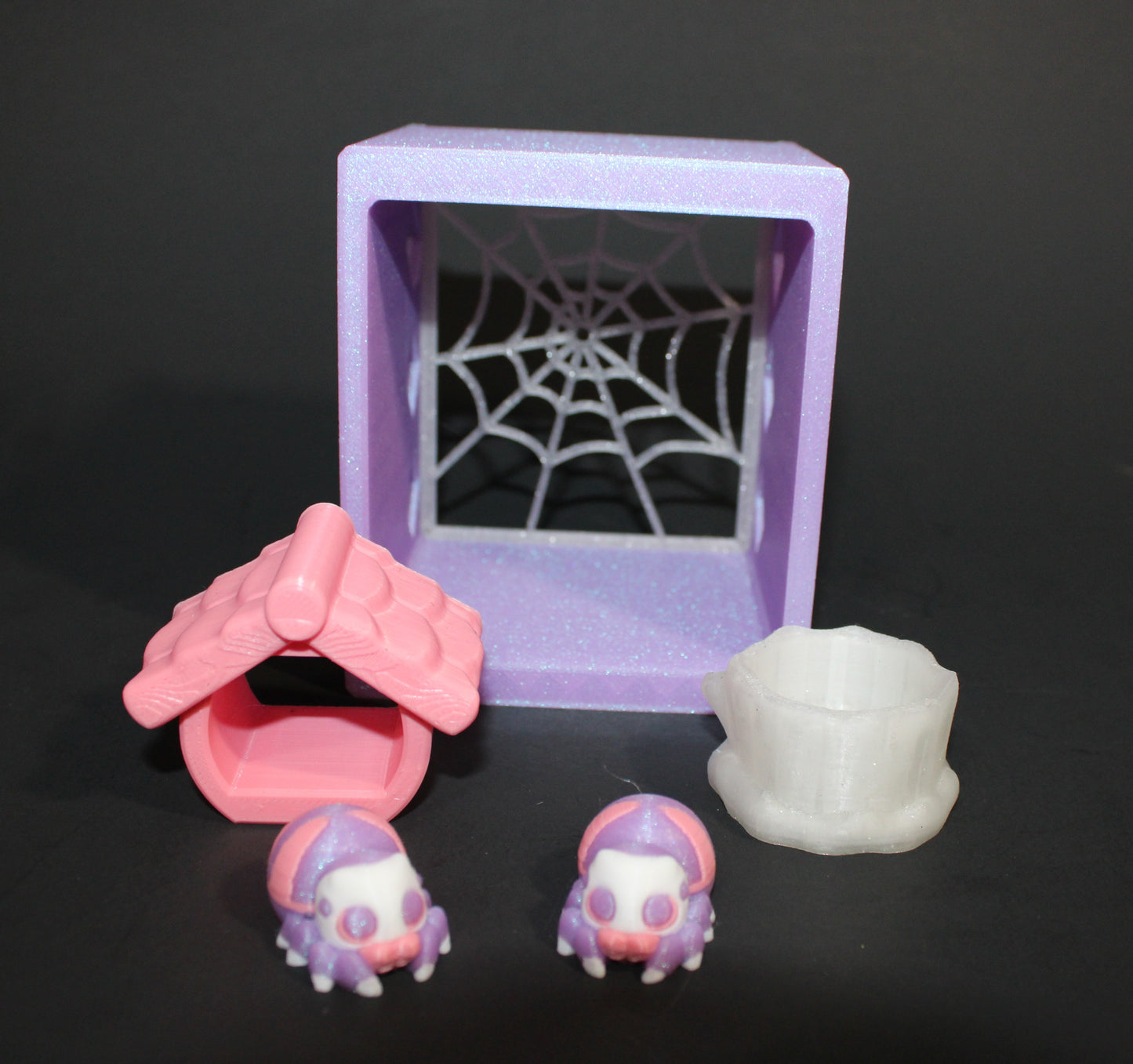 3D Printed Mini Jumping Spider Enclosure: Includes 2 mini spiders and 2 different style Enclosures - Wonderland 3D Printing