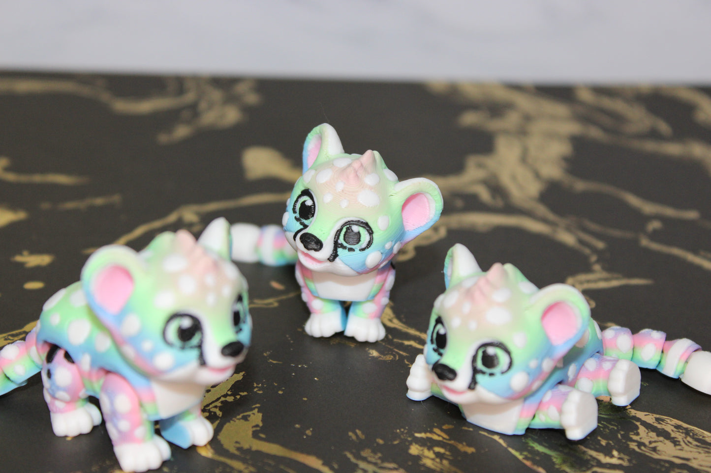 Baby Cheetah or Baby Snow Leopard 3D Printed Articulated Flexi Fidget Figurine - Wonderland 3D Printing