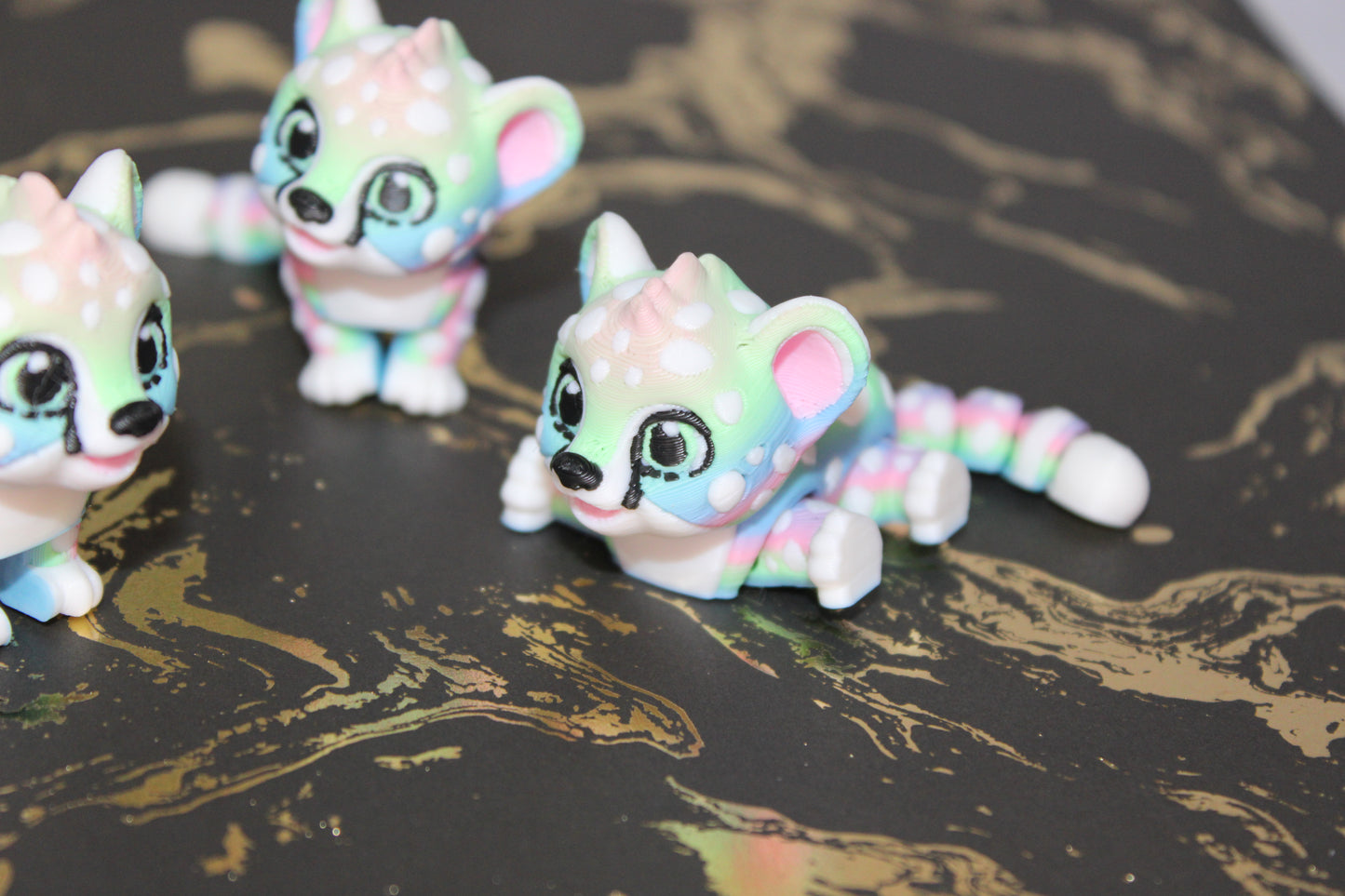 Baby Cheetah or Baby Snow Leopard 3D Printed Articulated Flexi Fidget Figurine - Wonderland 3D Printing