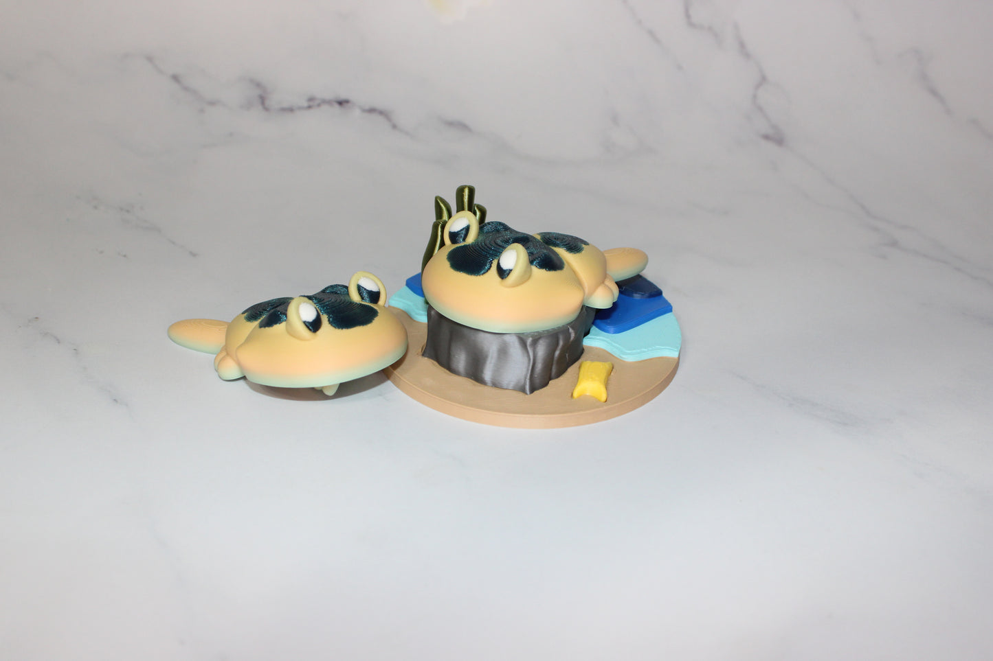 Pancake or Horseshoe Crab with Stand 3D Printed Articulated Flexi Figurine - Wonderland 3D Printing
