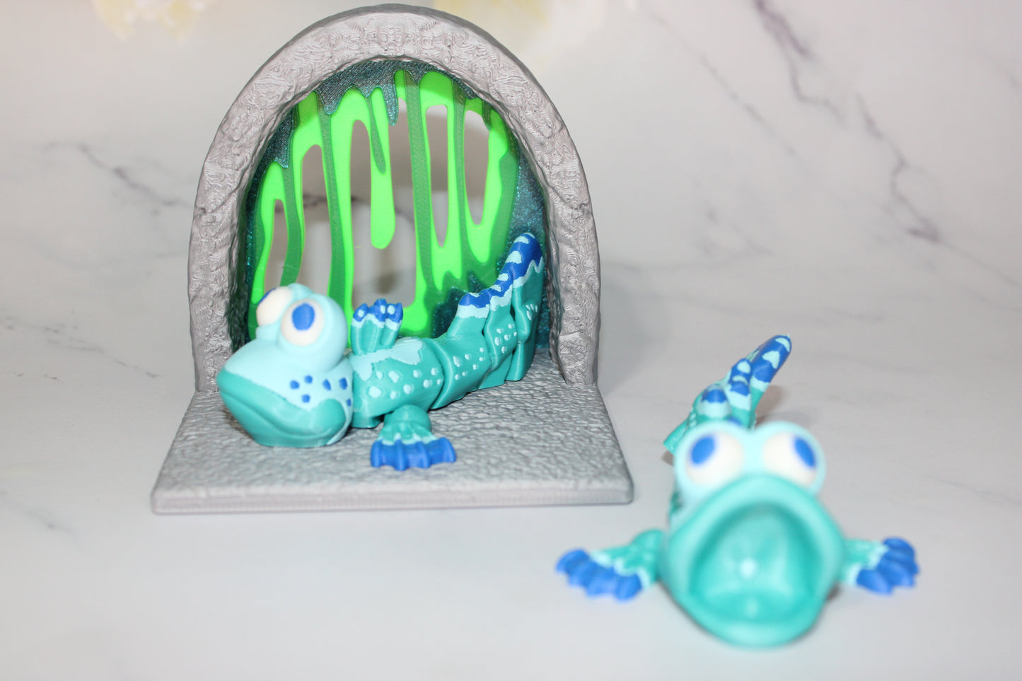 Mud Skipper with Slime Cave 3D Printed Flexi Fidget Articulated Figurine - Wonderland 3D Printing