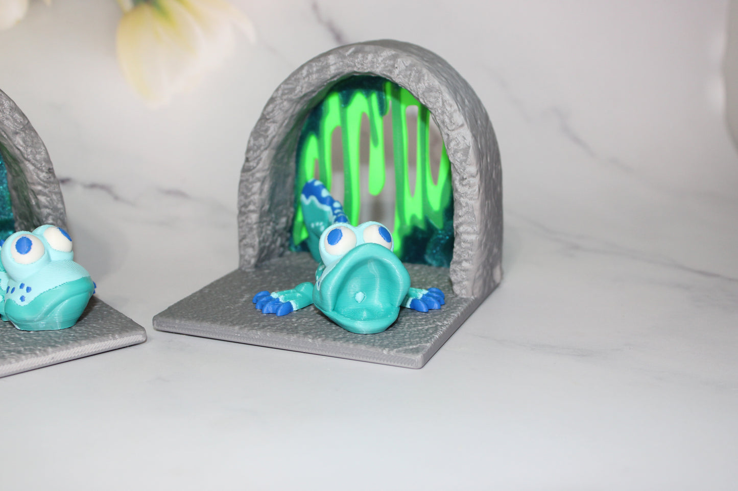 Mud Skipper with Slime Cave 3D Printed Flexi Fidget Articulated Figurine - Wonderland 3D Printing