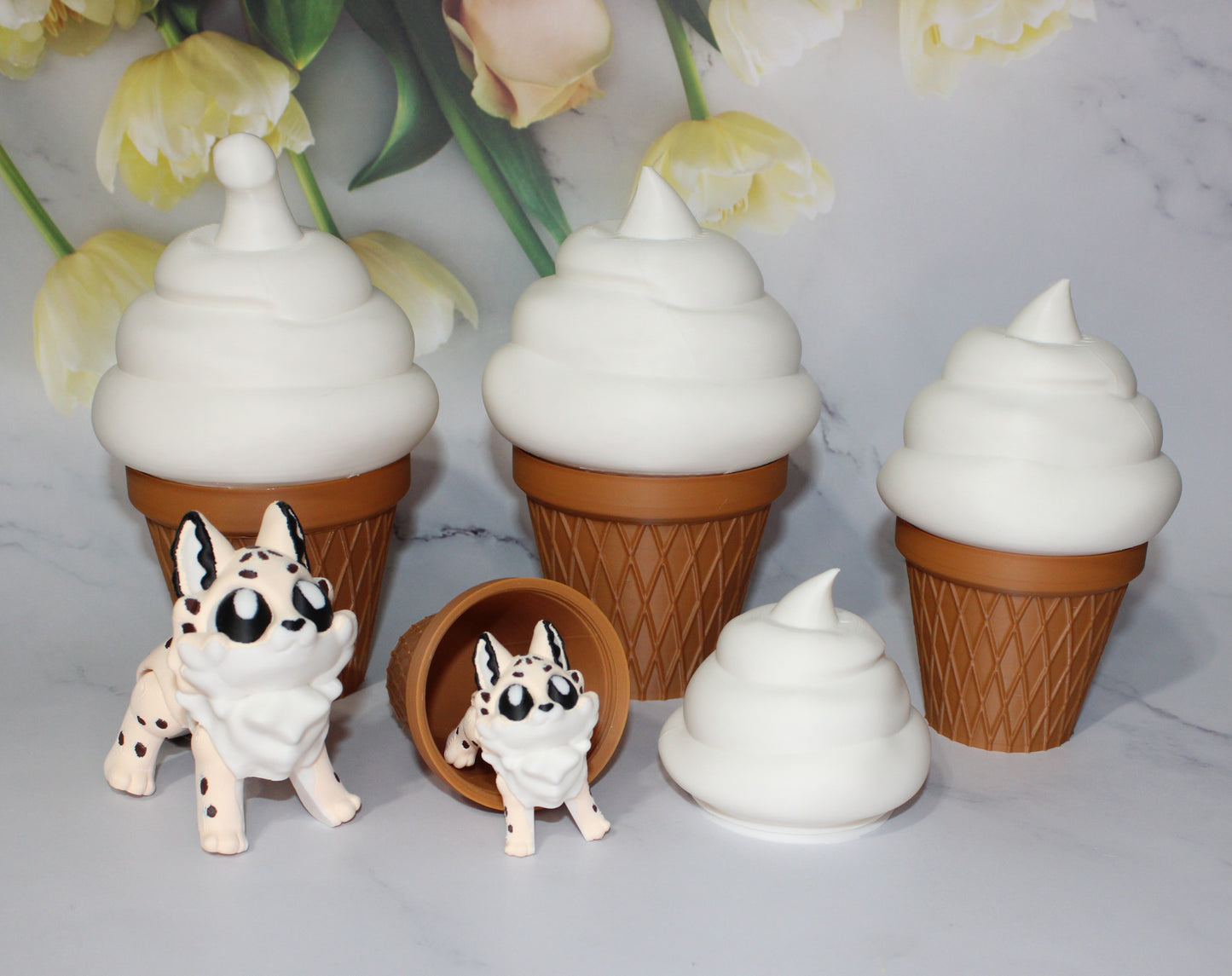 Ice Cream Lynx with Ice Cream Cone Options 3D Printed Articulated Flexi Figurine - Wonderland 3D Printing