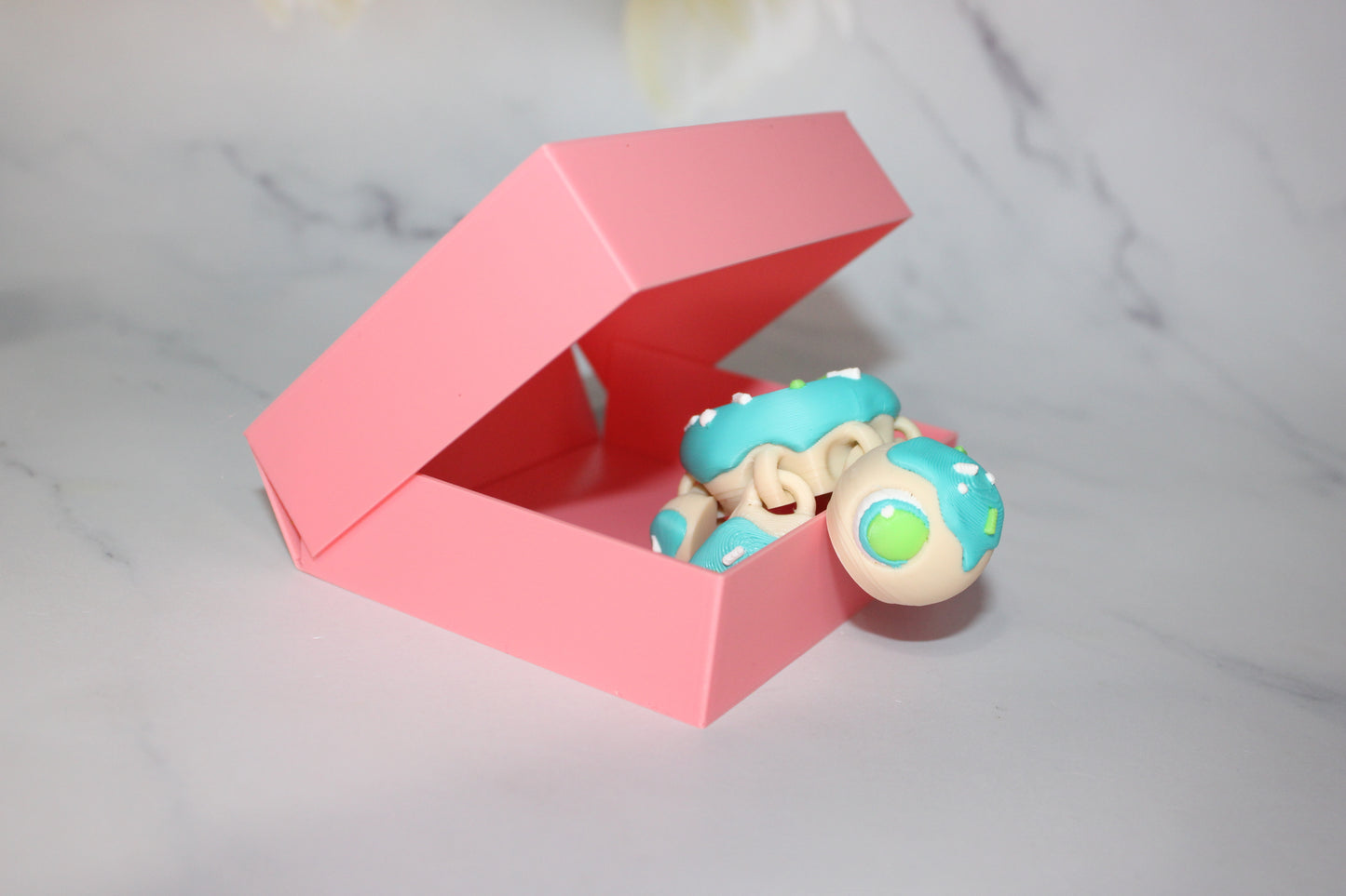 Donut Turtle in Donut Box Articulated 3d Printed Figurine