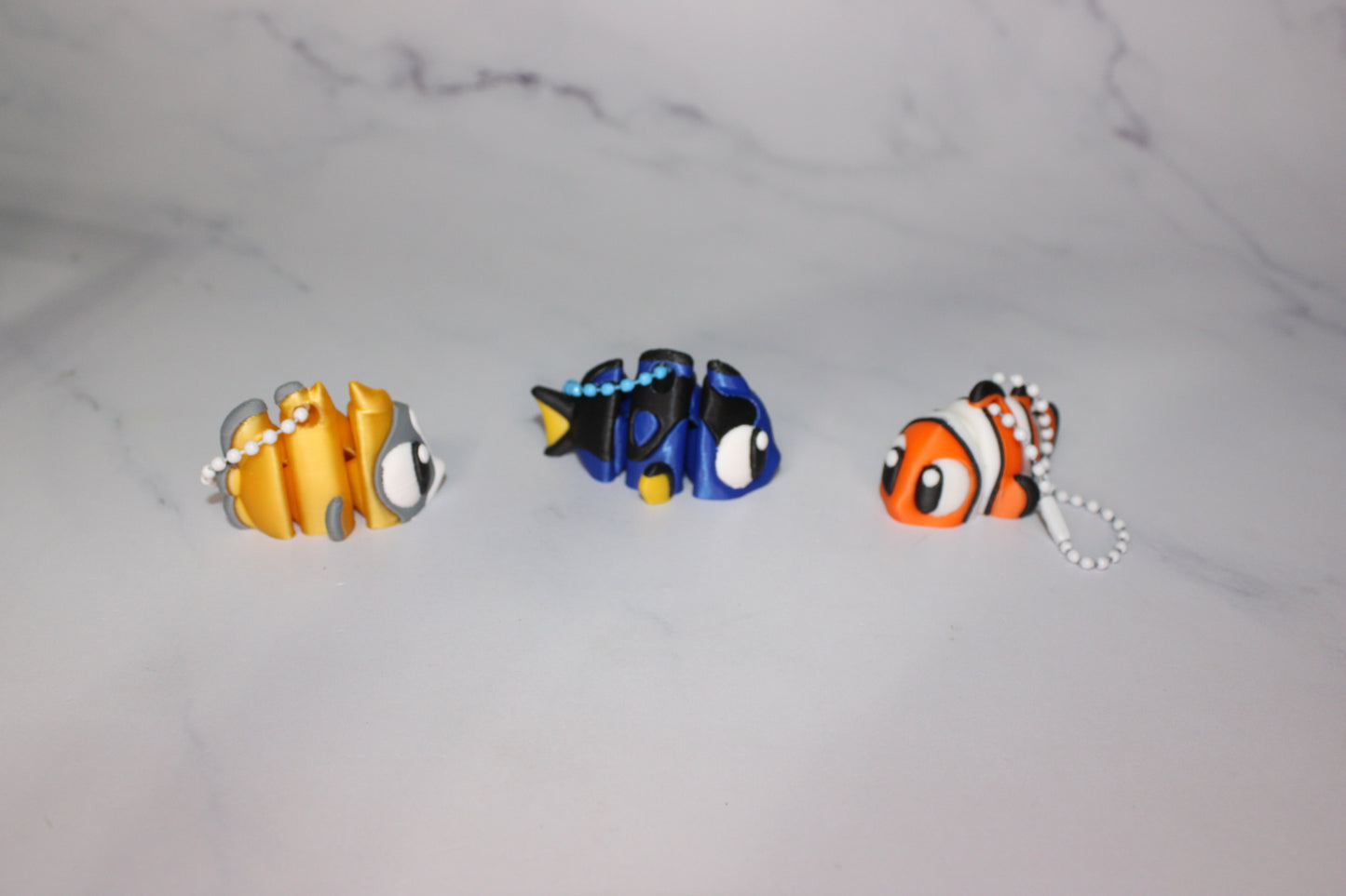 9 Flexi Tropical Fish with Fish Tank -3 Tropical Fish, 1 Octopus, 1 Killer Whale, 2 Seals,1 Lobster and 1 Sea Turtle-3D Printed Flexi Fidget - Wonderland 3D Printing