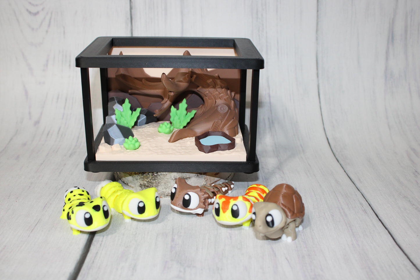 Reptile Enclosure Set Includes 1 Bearded Dragon, 1 Tortoise and 3 Geckos-3D Printed Flexi Fidget Toy - Great Gift Idea. - Wonderland 3D Printing
