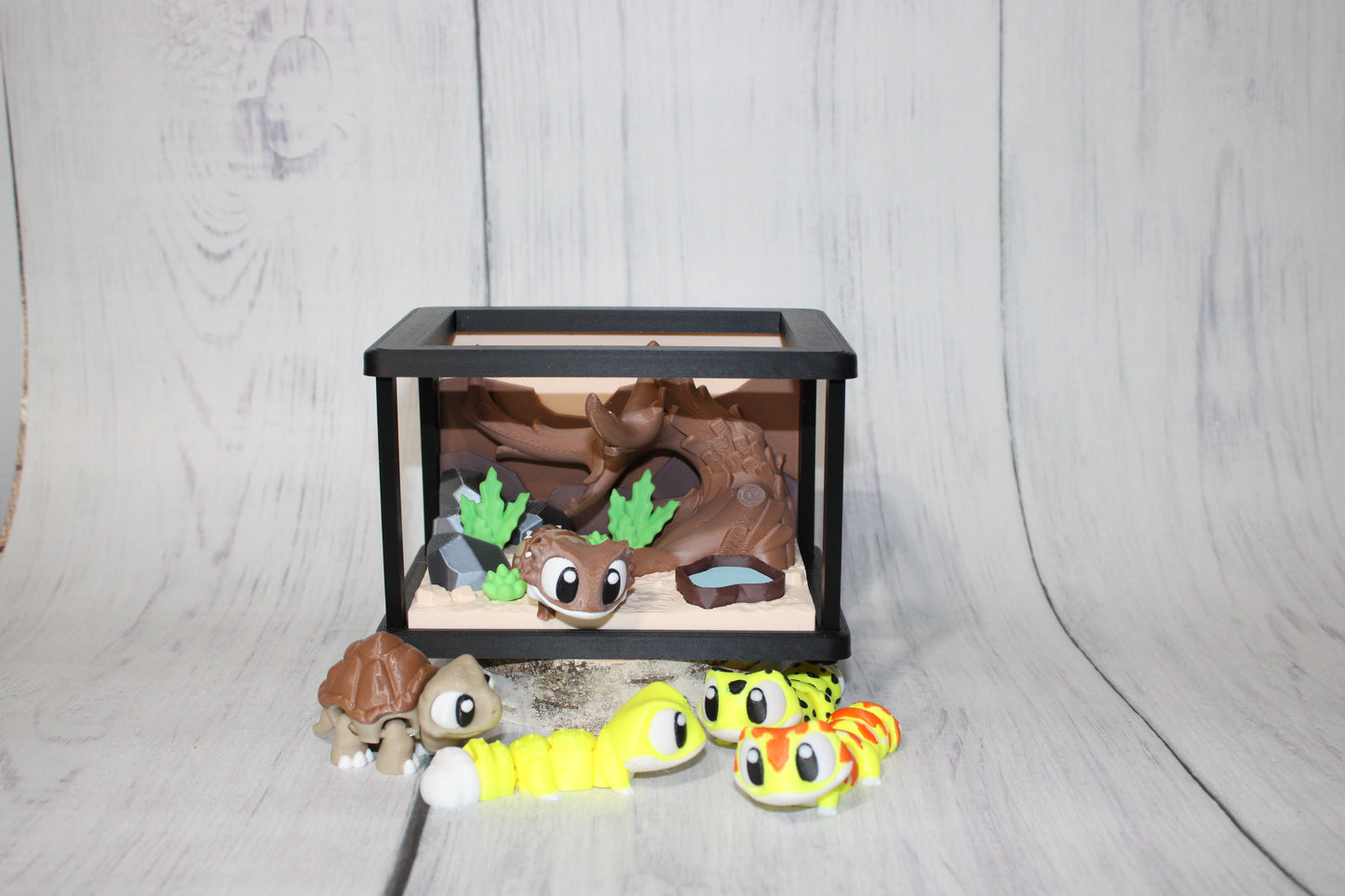 Reptile Enclosure Set Includes 1 Bearded Dragon, 1 Tortoise and 3 Geckos-3D Printed Flexi Fidget Toy - Great Gift Idea. - Wonderland 3D Printing