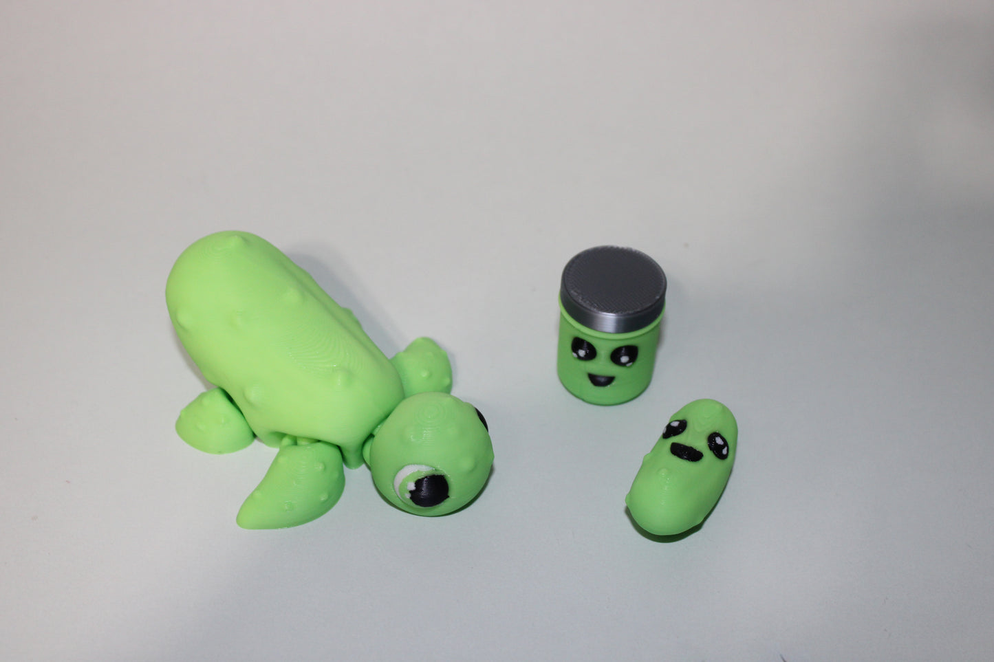 Pickle Turtle 3 inches Long Articulated 3d Printed Figurine - Wonderland 3D Printing