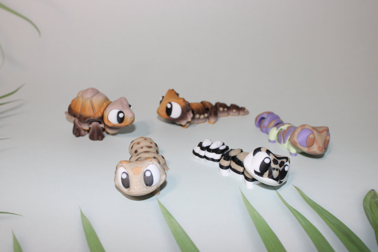 Reptile Enclosure Set Includes 1 Bearded Dragon, 1 Tortoise and 3 Geckos-3D Printed Flexi Fidget Toy - Great Gift Idea. - Wonderland 3D Printing