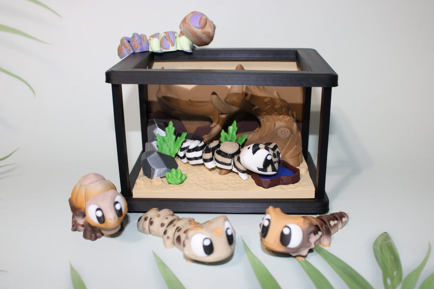 Reptile Enclosure Set Includes 1 Bearded Dragon, 1 Tortoise and 3 Geckos-3D Printed Flexi Fidget Toy - Great Gift Idea. - Wonderland 3D Printing